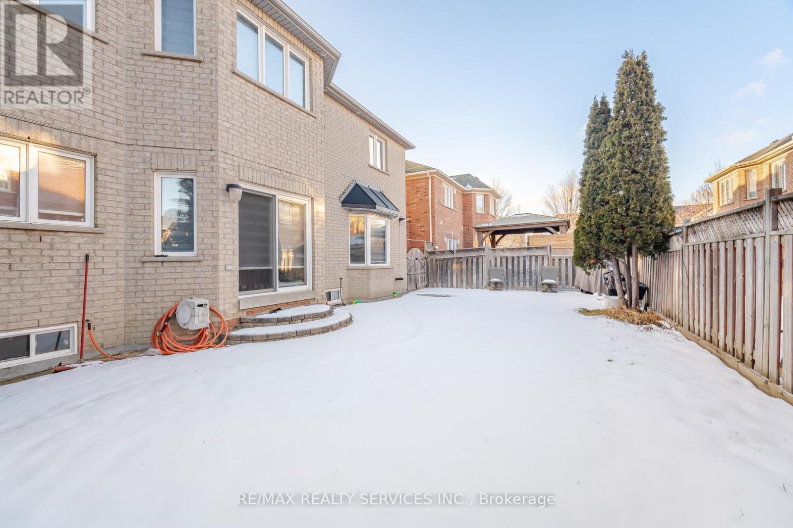 25 Mountain Gorge Road, Brampton (Sandringham-Wellington), Ontario  L6R 2X7 - Photo 49 - W12344812