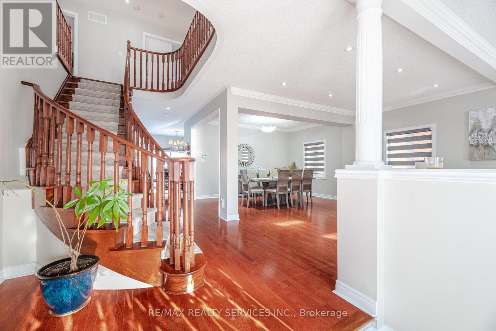 25 Mountain Gorge Road, Brampton (Sandringham-Wellington), Ontario  L6R 2X7 - Photo 6 - W12344812