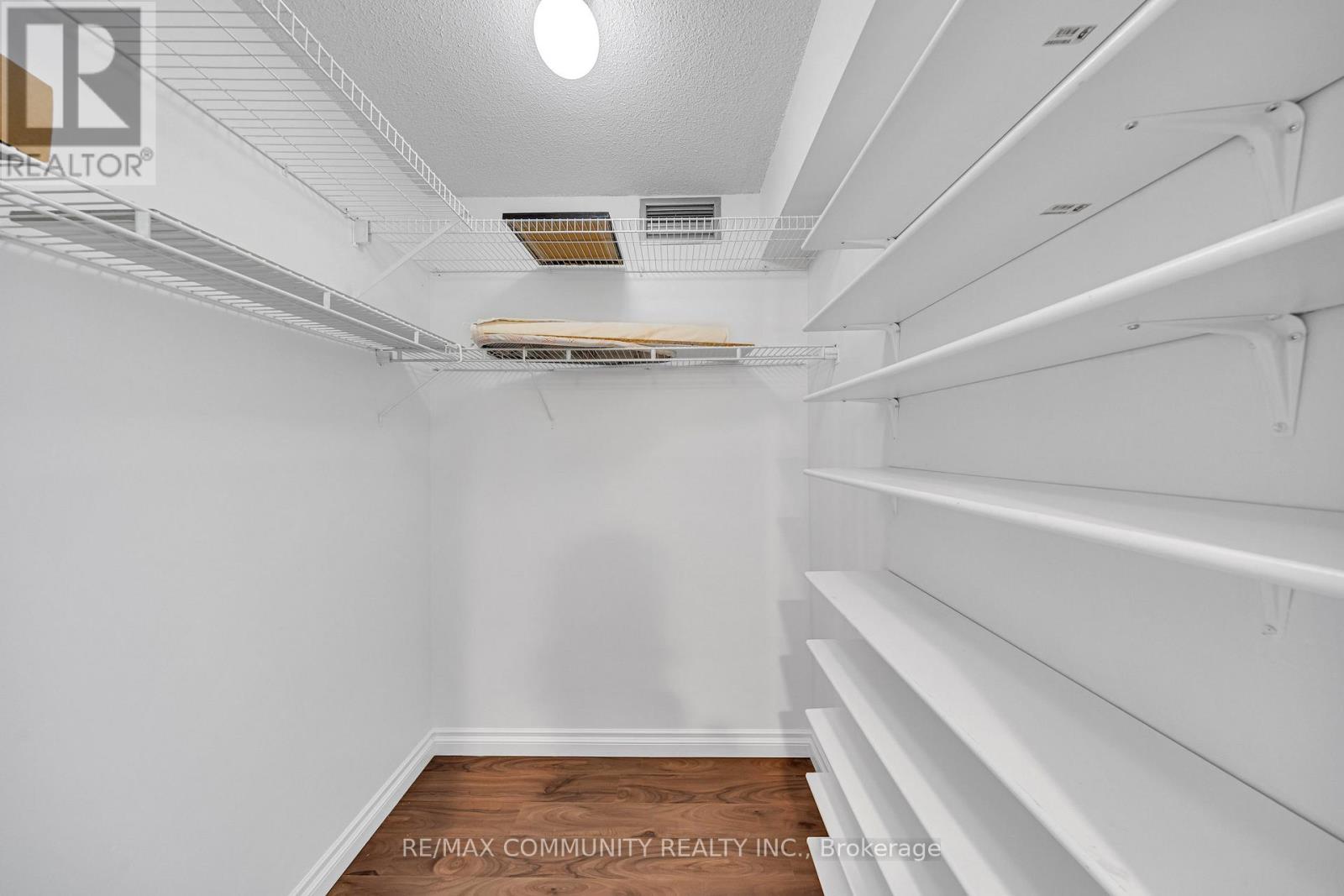 908 - 1360 Rathburn Road E, Mississauga (Rathwood), Ontario  L4W 4H4 - Photo 14 - W12344822