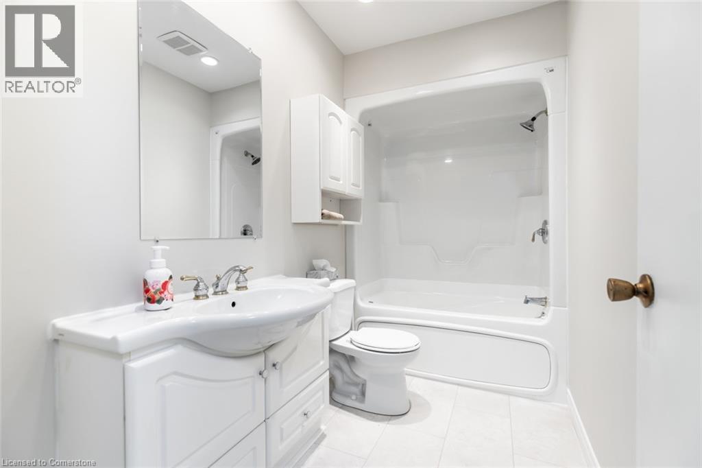 2340 King Street E, Hamilton, Ontario  L8K 1X7 - Photo 37 - 40760535