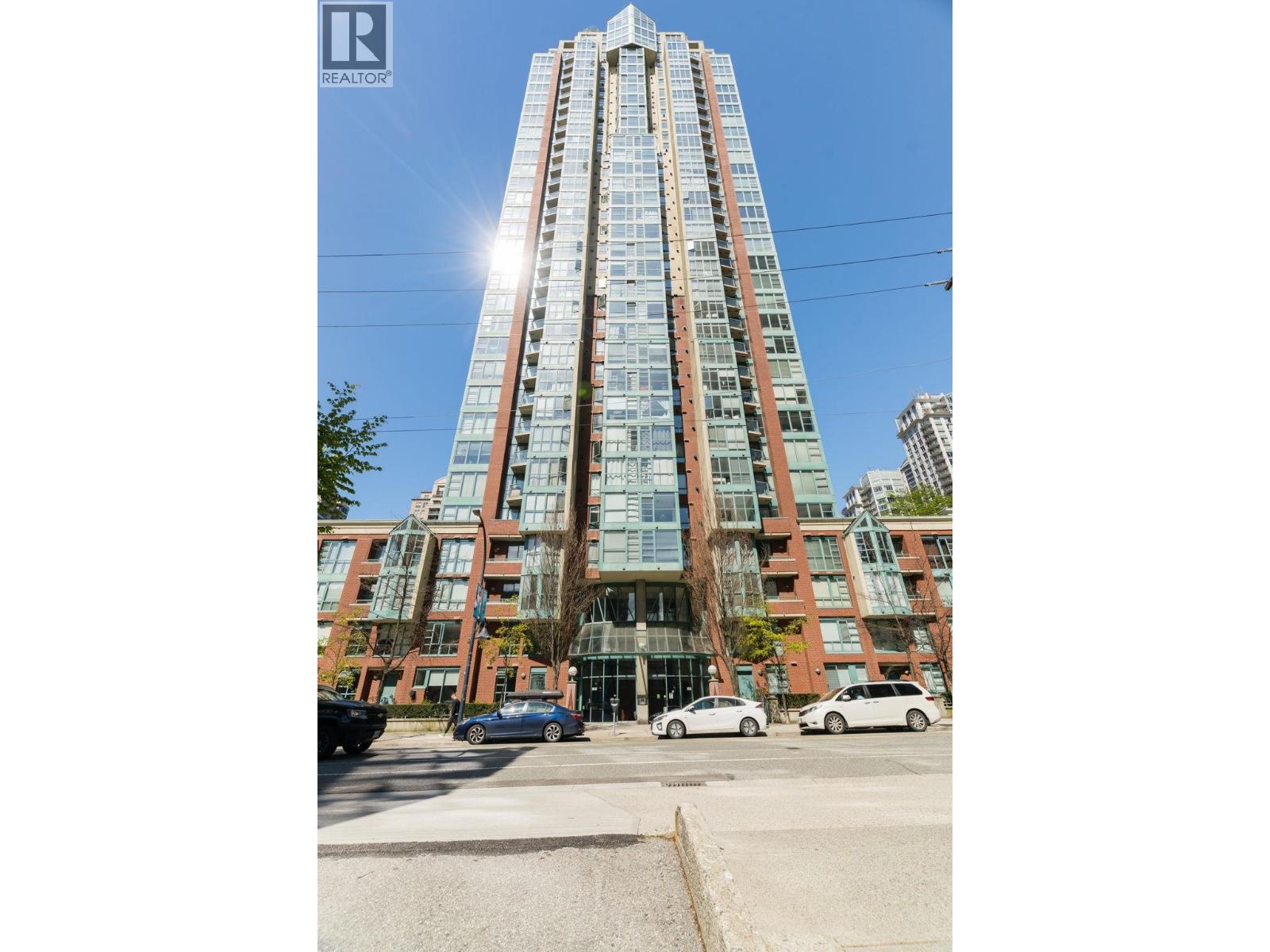 801 939 Homer Street, Vancouver, British Columbia  V6B 2W6 - Photo 3 - R3037199