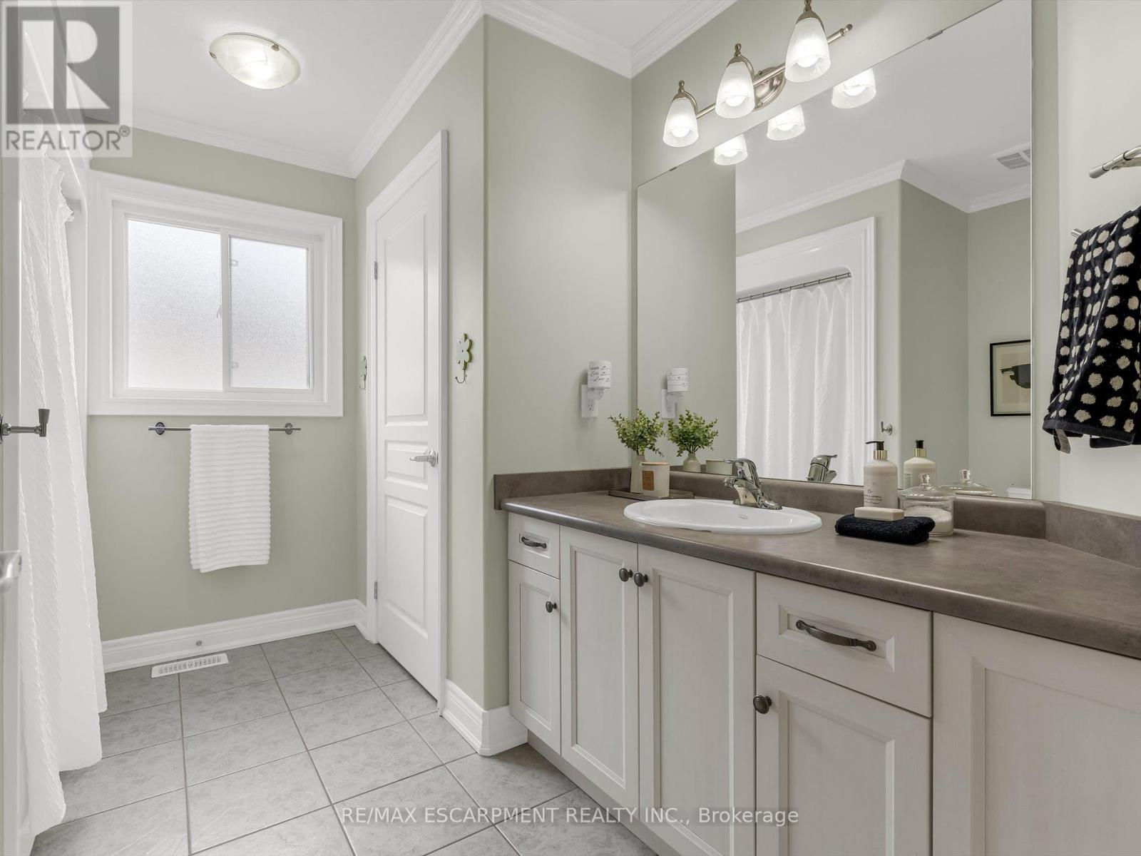 4957 Gilmore Street, Lincoln (Beamsville), Ontario  L3J 0G9 - Photo 39 - X12344828