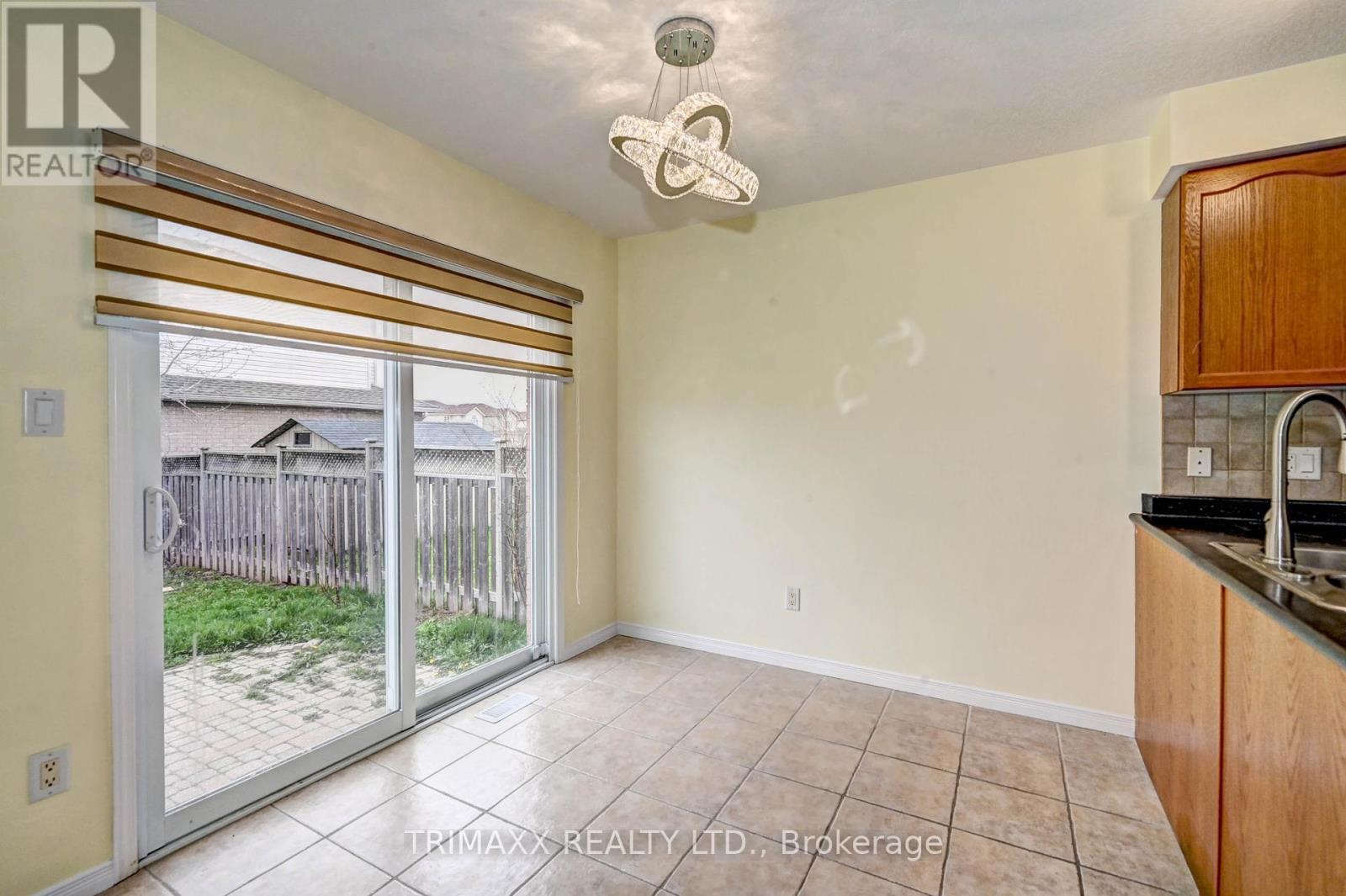 419 Tealby Crescent, Waterloo, Ontario  N2J 4Y8 - Photo 6 - X12344896