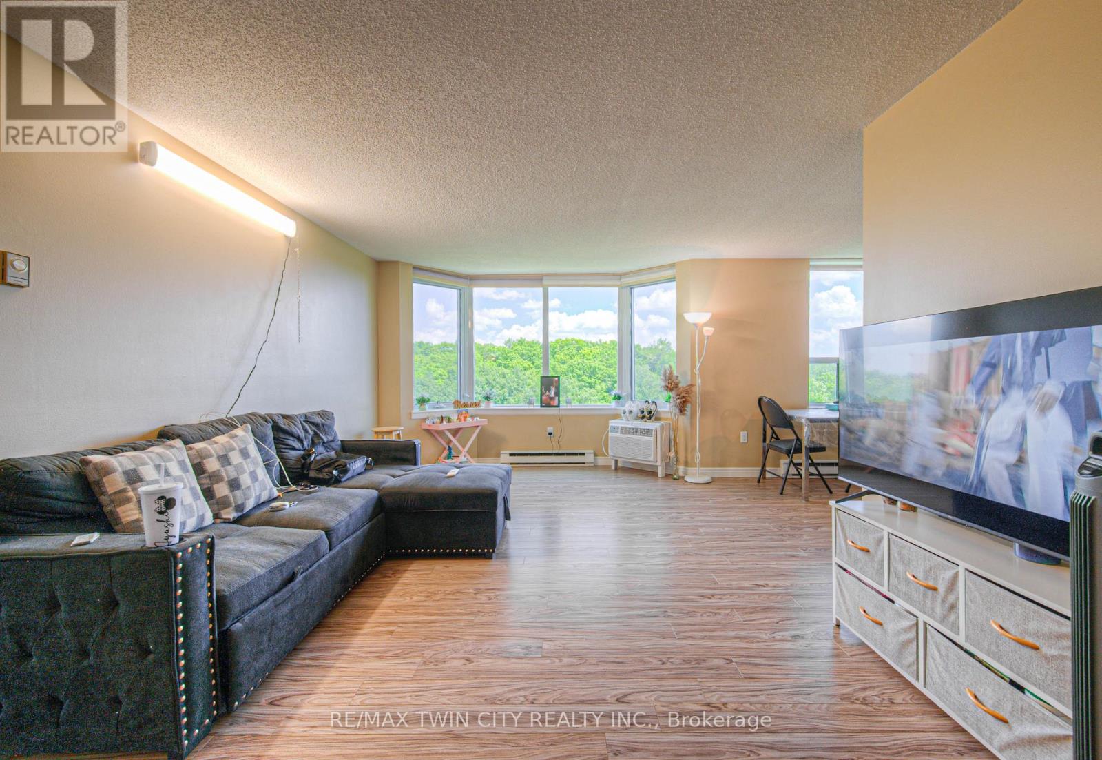 1412 - 35 Green Valley Drive W, Kitchener, Ontario  N2P 2A5 - Photo 11 - X12344901