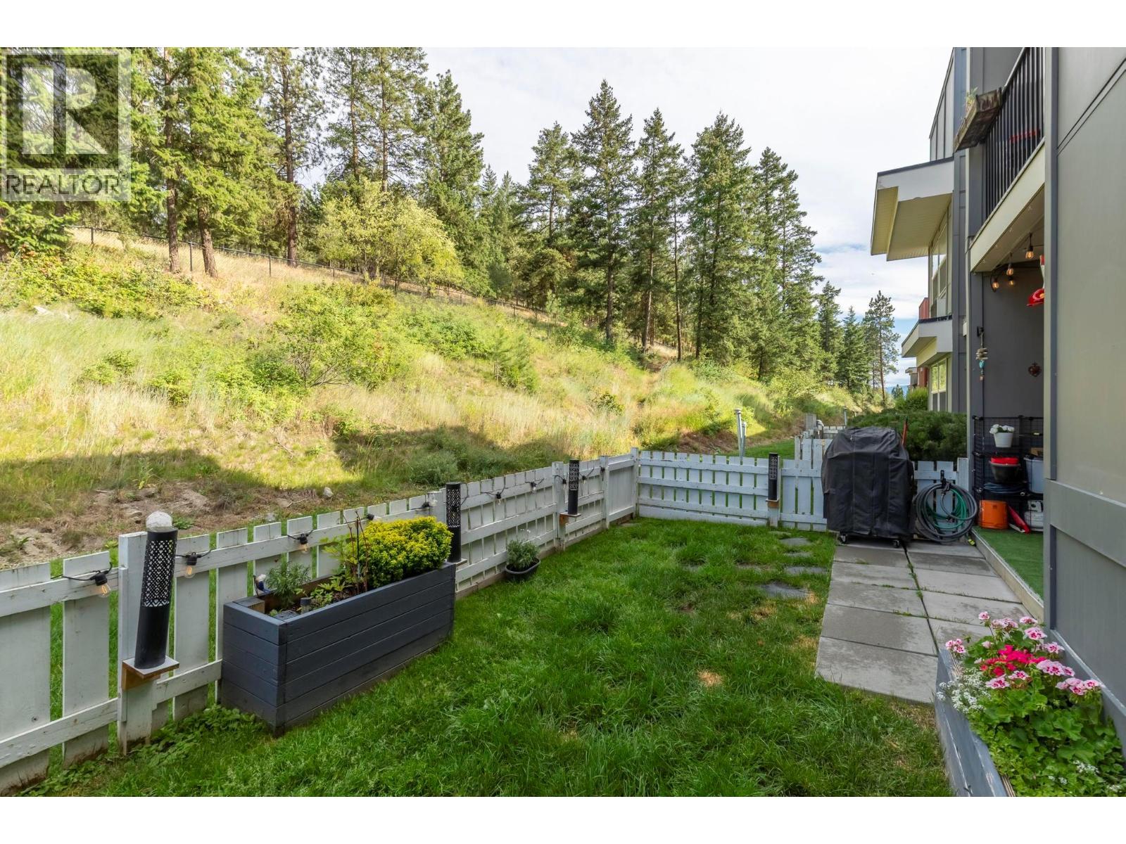 Property at 1479 Glenmore Road N Unit# 214 image 3