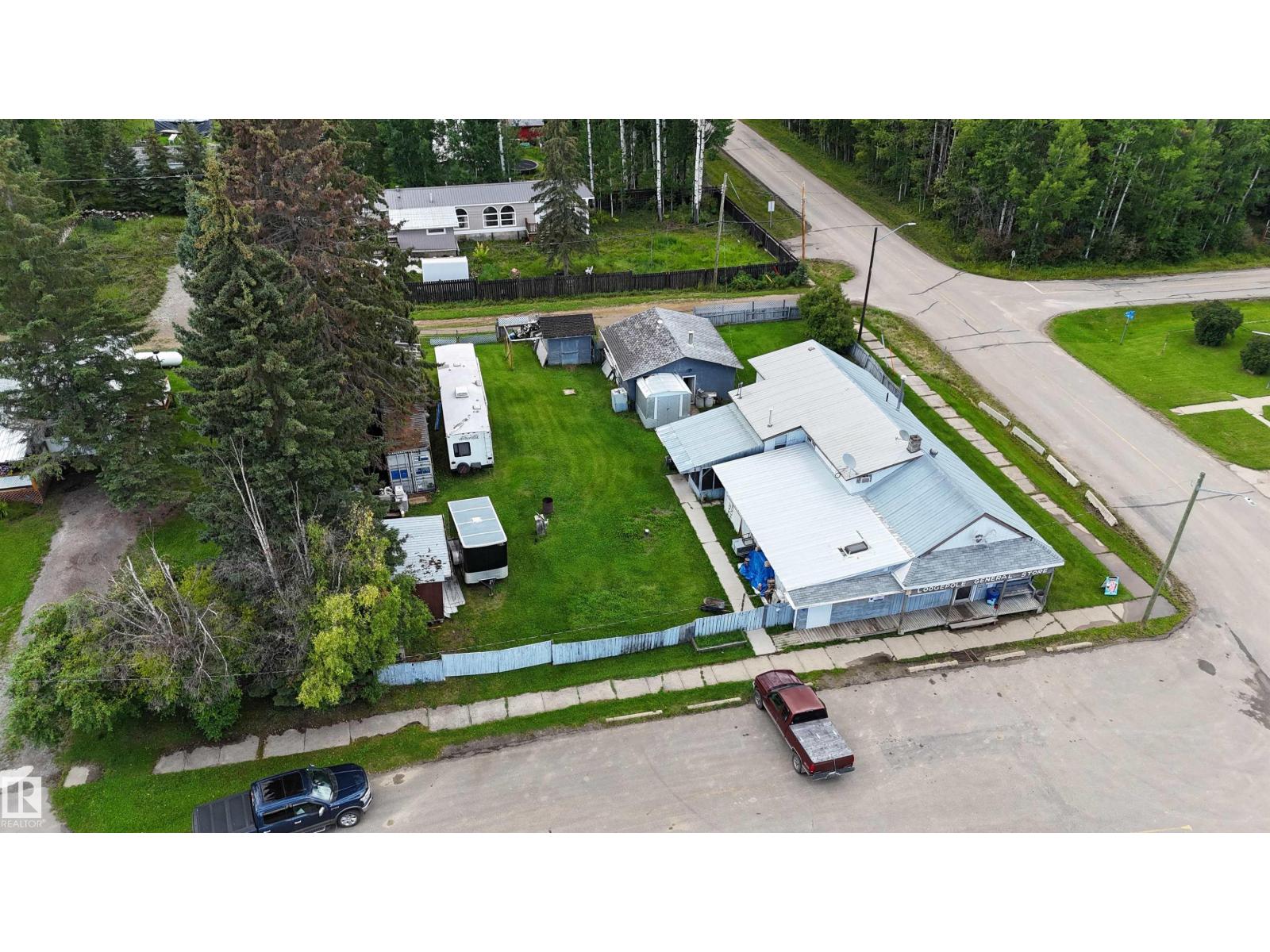 5210 / 5214 47 ST, Lodgepole, Alberta