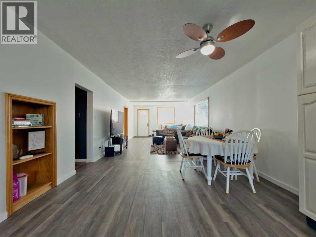 13205 15 Avenue, Blairmore, Alberta  T0K 0E0 - Photo 10 - A2238595