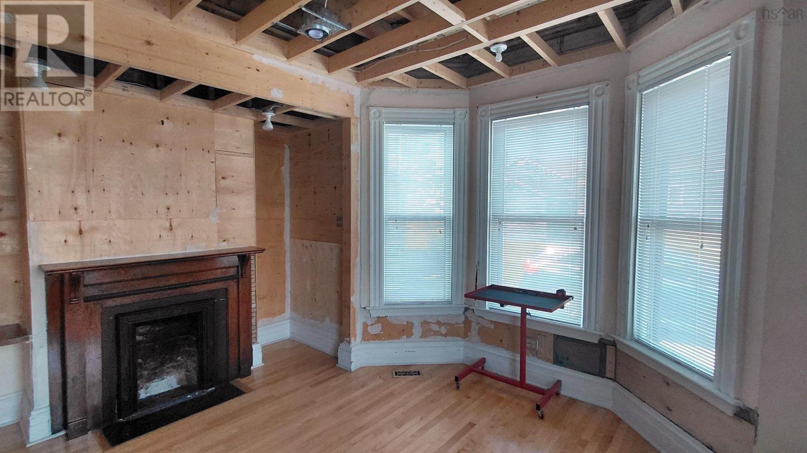 10 Strathcona Street, Louisbourg, Nova Scotia  B1C 1M2 - Photo 7 - 202520572