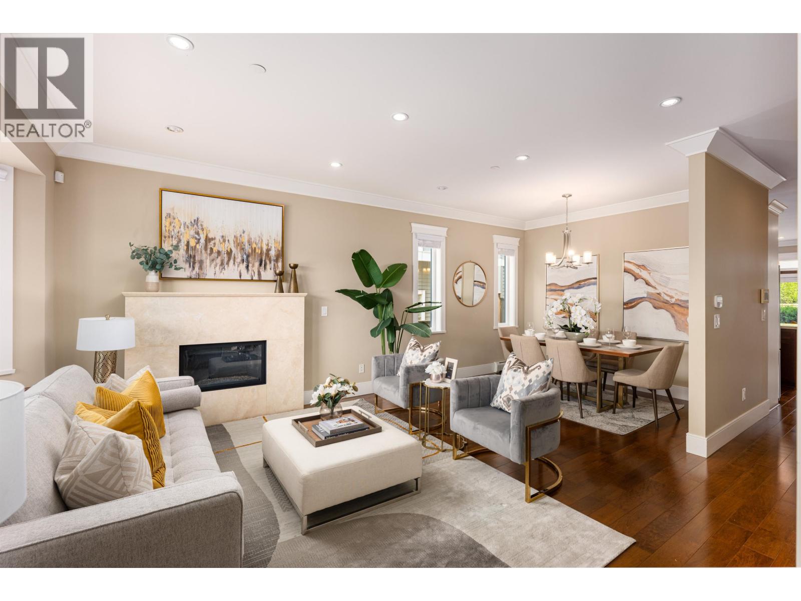 320 E Keith Road, North Vancouver, British Columbia  V7L 1V7 - Photo 5 - R3034204