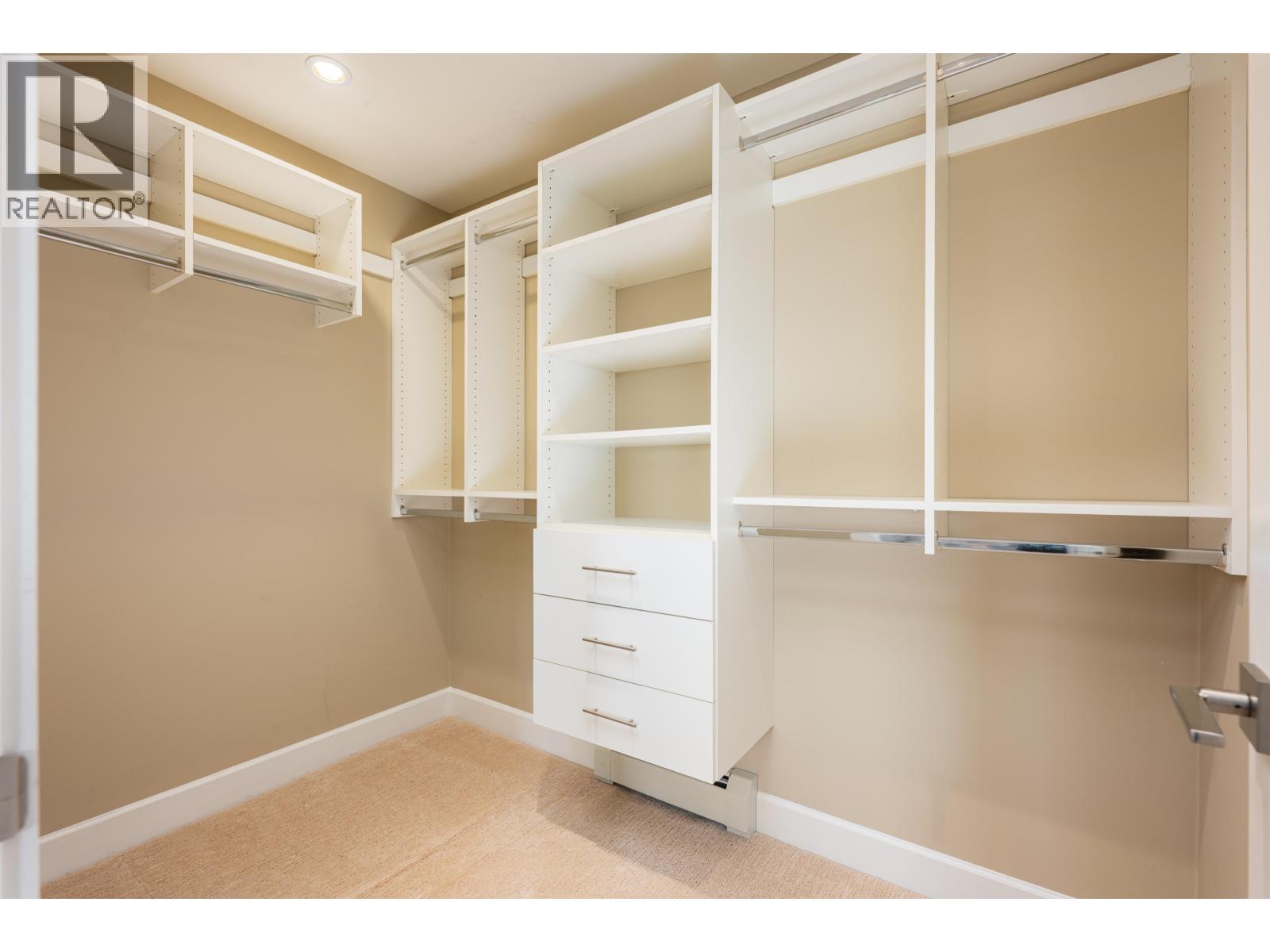 320 E Keith Road, North Vancouver, British Columbia  V7L 1V7 - Photo 23 - R3034204