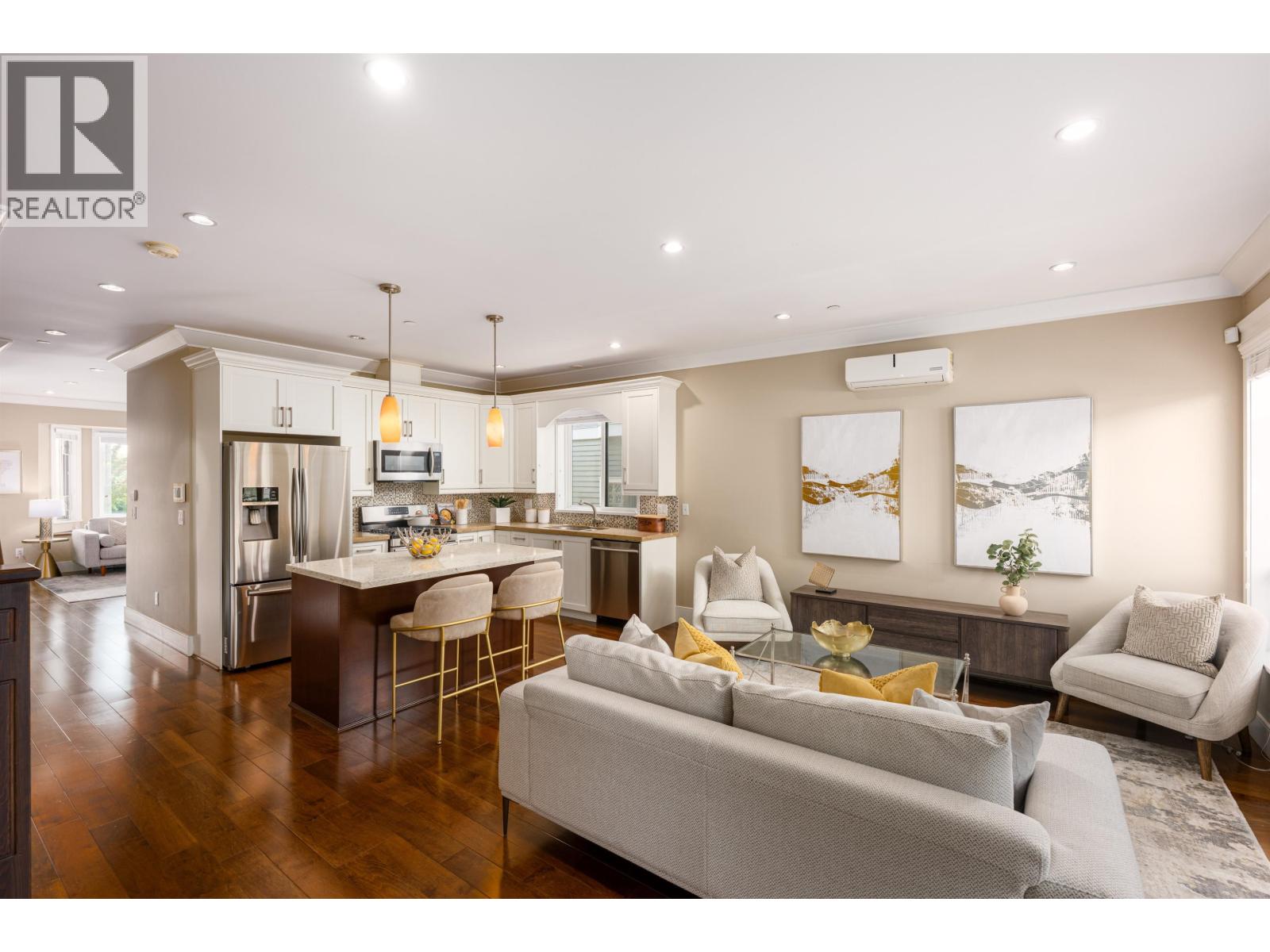 320 E Keith Road, North Vancouver, British Columbia  V7L 1V7 - Photo 17 - R3034204