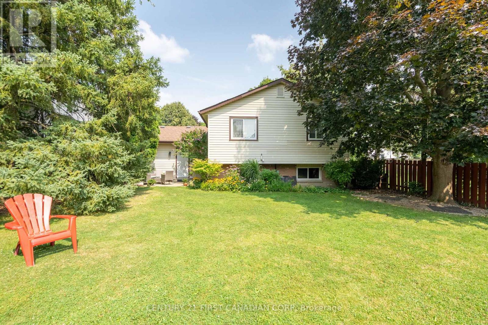 54 Four Oaks Crescent, London South, Ontario  N6J 4B7 - Photo 28 - X12345045