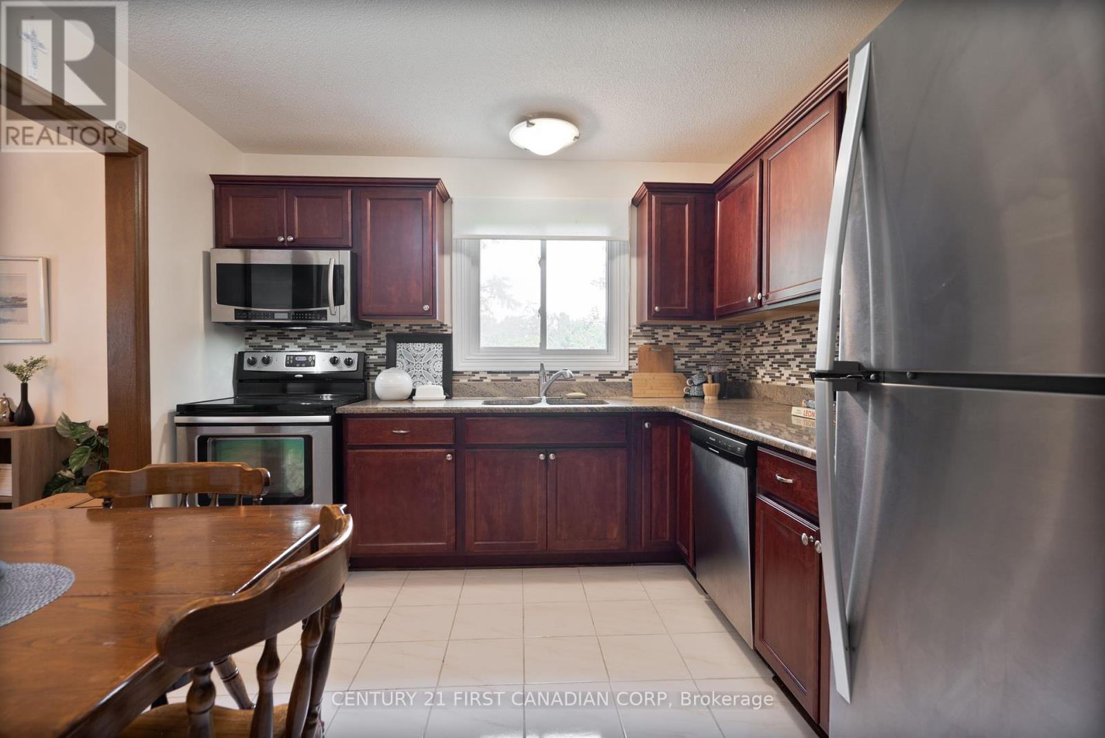 54 Four Oaks Crescent, London South, Ontario  N6J 4B7 - Photo 5 - X12345045