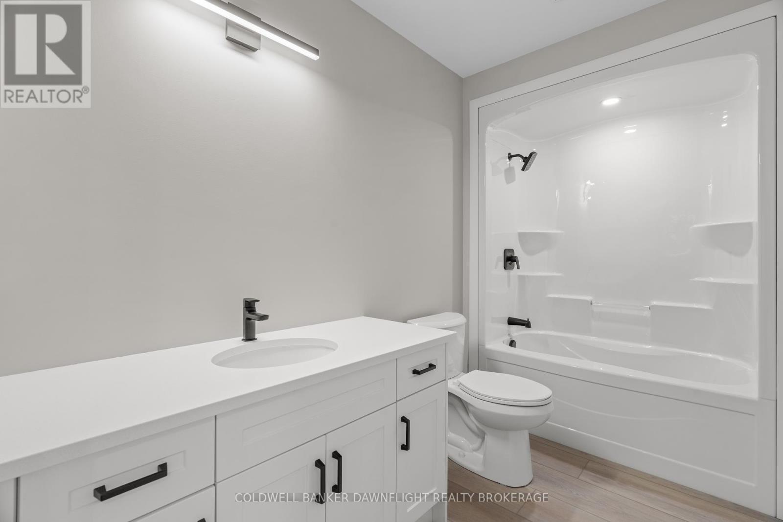 111 Victoria Avenue E, South Huron (Stephen), Ontario  N0M 1M0 - Photo 12 - X12345051