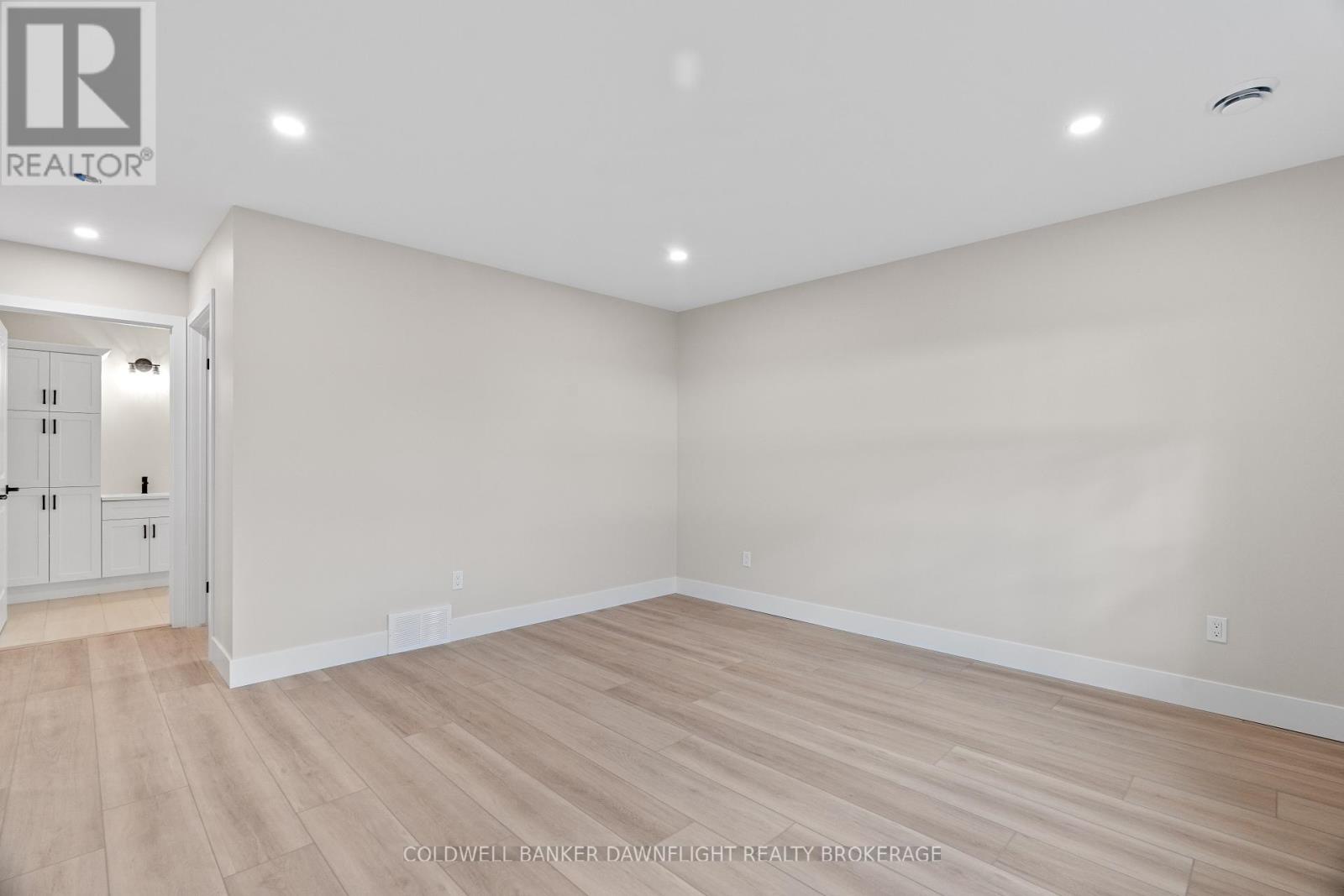 111 Victoria Avenue E, South Huron (Stephen), Ontario  N0M 1M0 - Photo 24 - X12345051