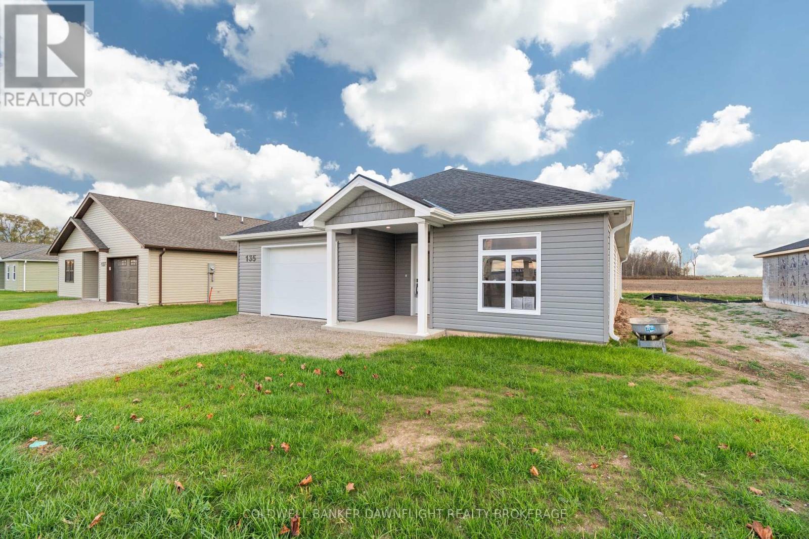 111 Victoria Avenue E, South Huron (Stephen), Ontario  N0M 1M0 - Photo 3 - X12345051