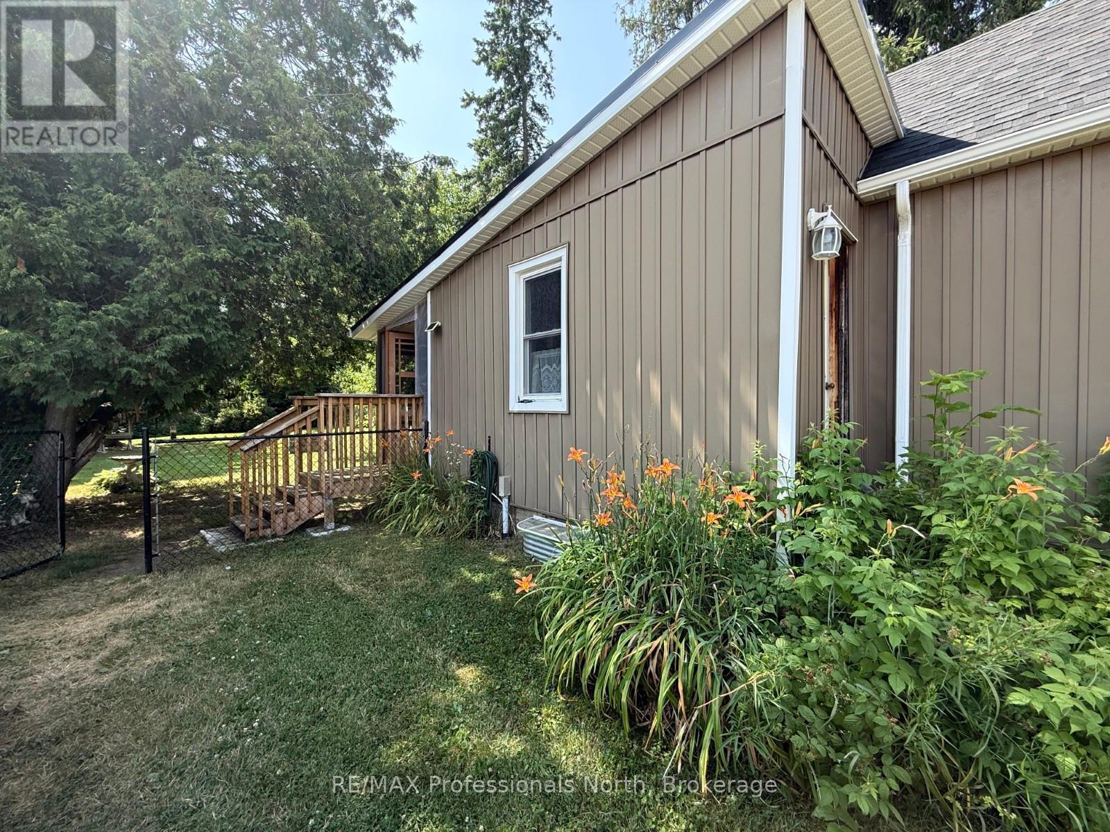 2279 Loop Road, Highlands East, Ontario  K0L 3C0 - Photo 38 - X12300964