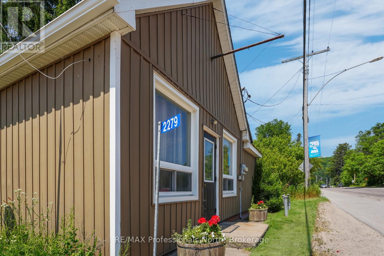 2279 Loop Road, Highlands East, Ontario  K0L 3C0 - Photo 6 - X12300964