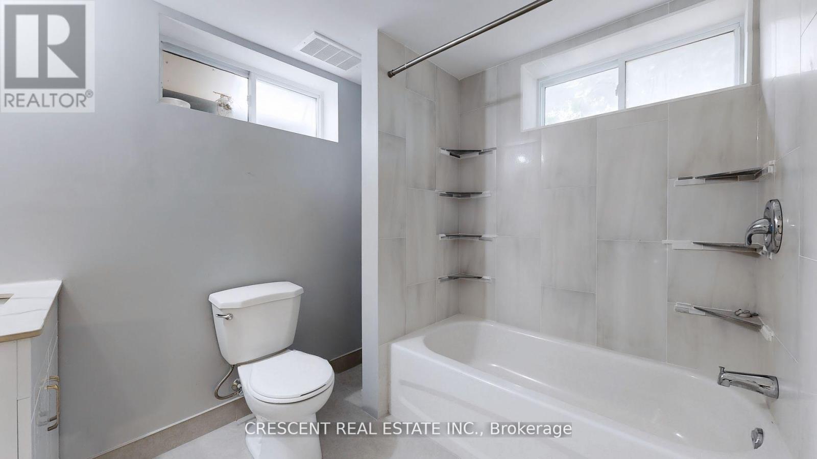 261 Barrie Road, Orillia, Ontario  L3V 2R4 - Photo 40 - S12344927