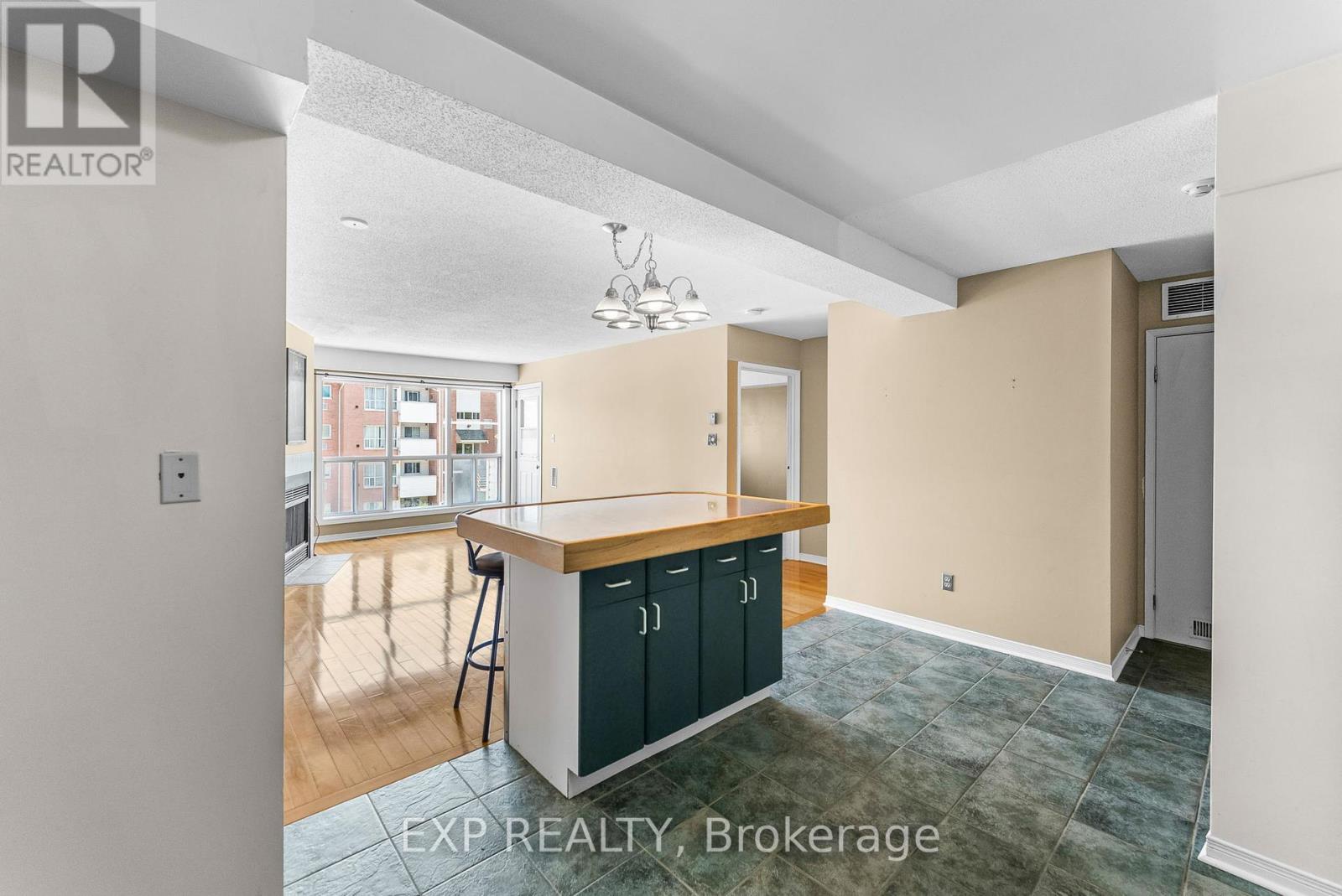 202 - 120 Bell Farm Road, Barrie (Alliance), Ontario  L4M 6J2 - Photo 10 - S12344953