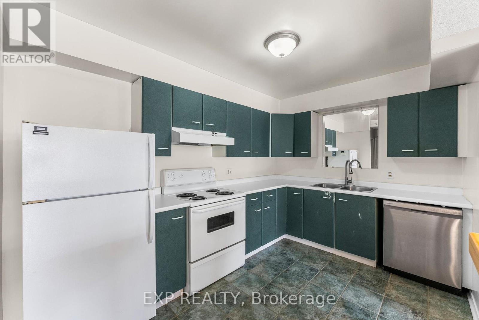 202 - 120 Bell Farm Road, Barrie (Alliance), Ontario  L4M 6J2 - Photo 6 - S12344953