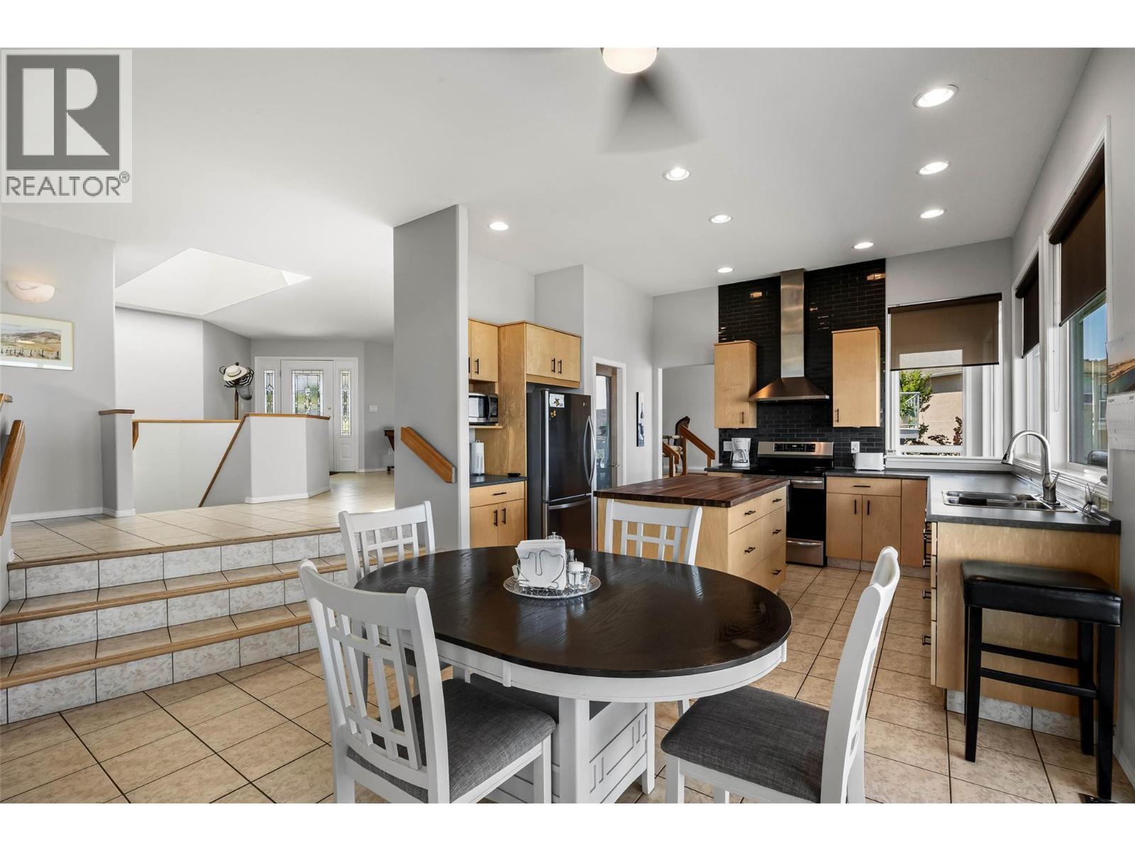 Property at 1182 St Andrews Way image 4