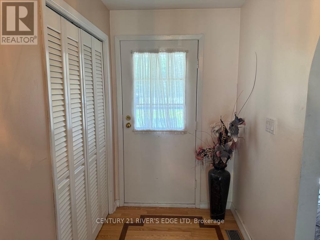 1432 County Rd 2 Road, Elizabethtown-Kitley, Ontario  K6V 5P3 - Photo 3 - X12344993