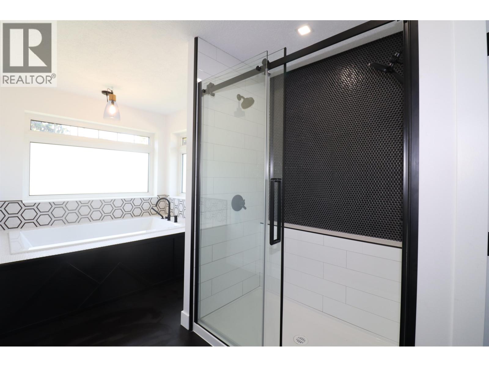 4270 Vista Road, Prince George, British Columbia  V2K 5S2 - Photo 22 - R3028075