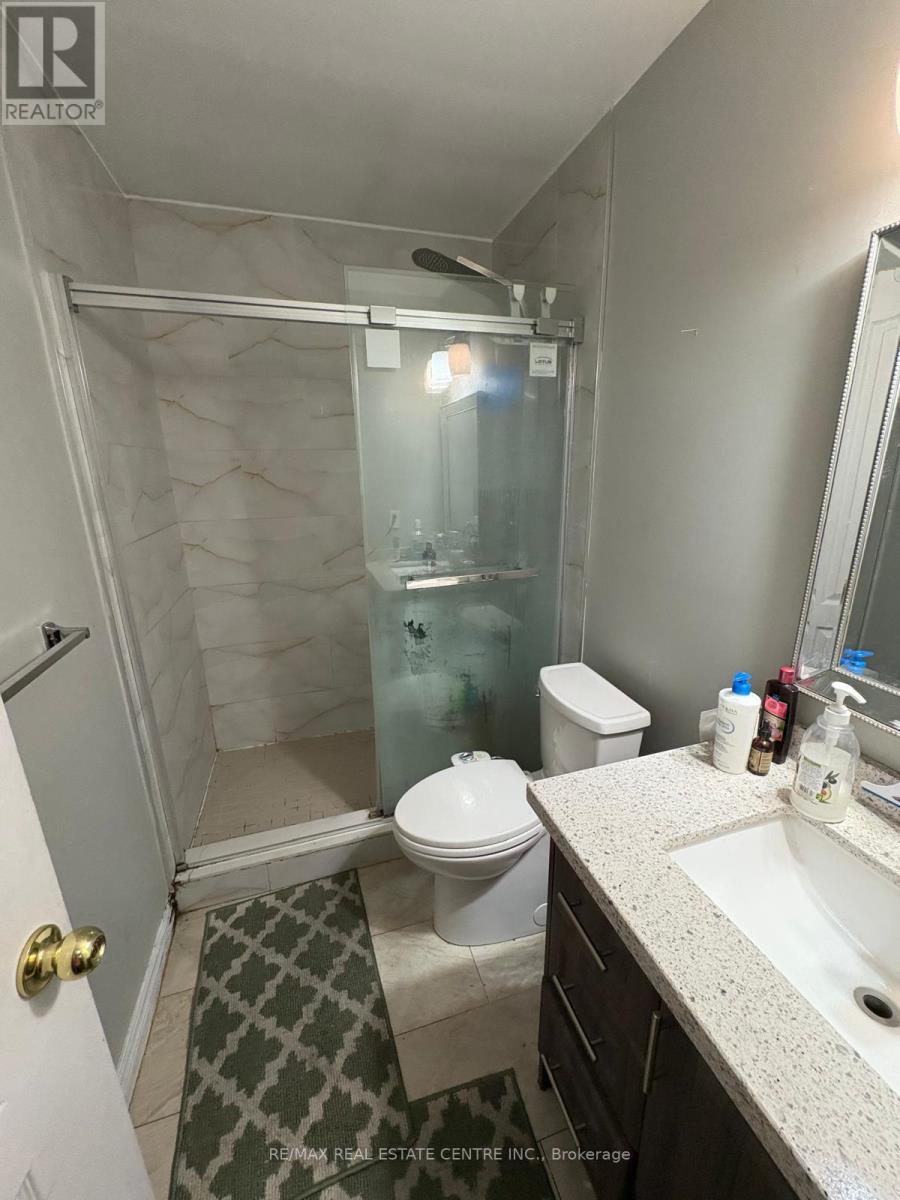 92 Whiteface Crescent, Brampton, Ontario  L6X 4W7 - Photo 26 - W12344939