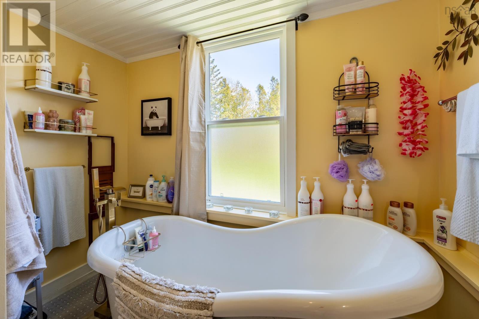 47 Lakeside Road, Hebron, Nova Scotia  B5A 5K4 - Photo 2 - 202516016