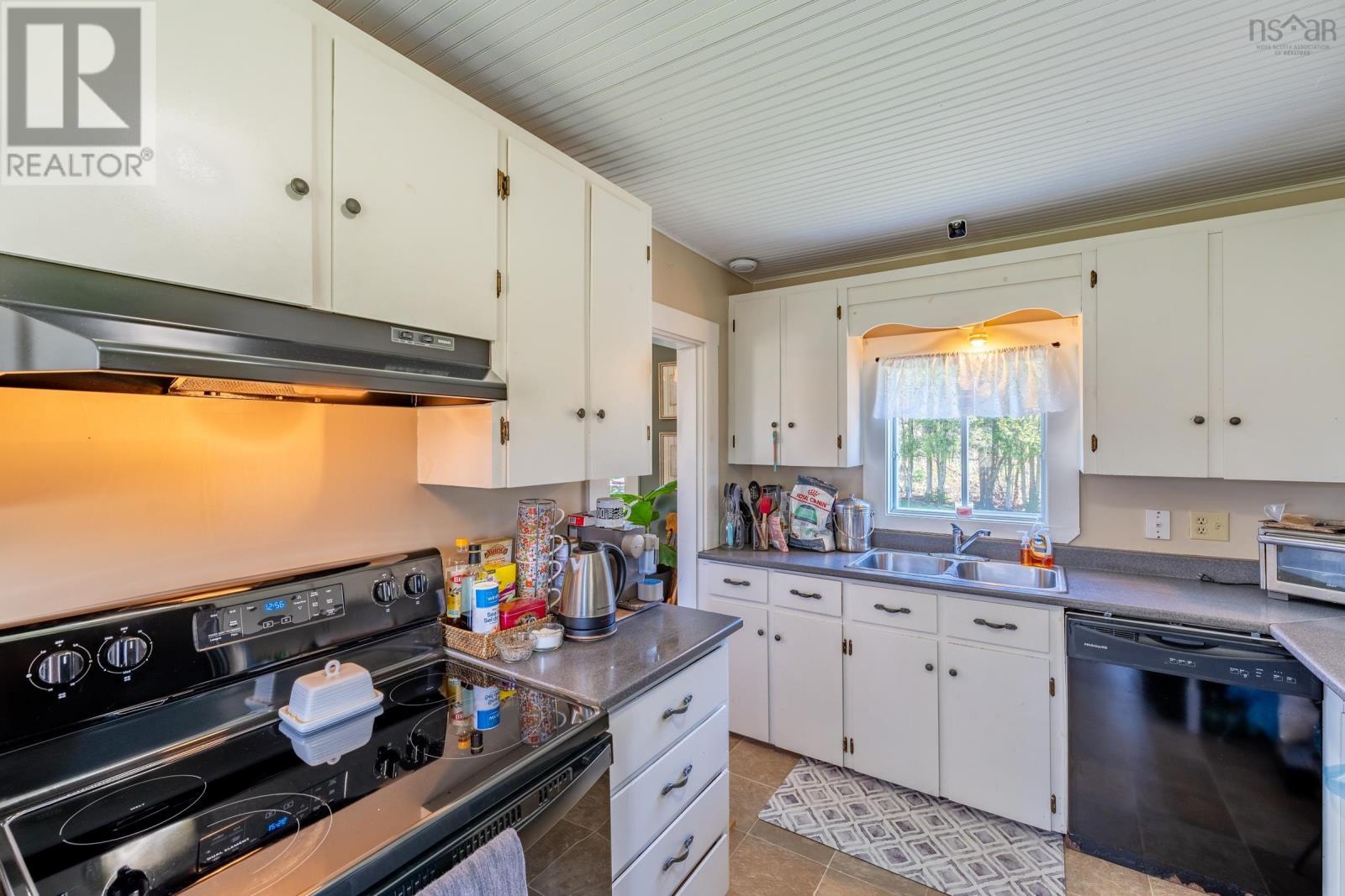 47 Lakeside Road, Hebron, Nova Scotia  B5A 5K4 - Photo 4 - 202516016