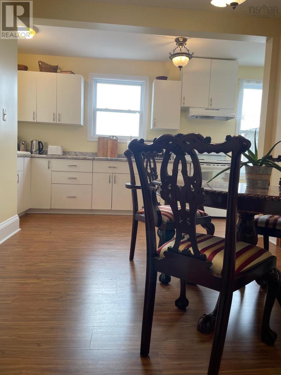 158 Lincoln Street, Lunenburg, Nova Scotia  B0J 2C0 - Photo 10 - 202502202