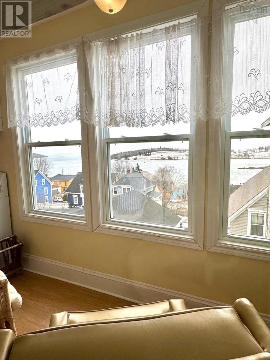 158 Lincoln Street, Lunenburg, Nova Scotia  B0J 2C0 - Photo 16 - 202502202