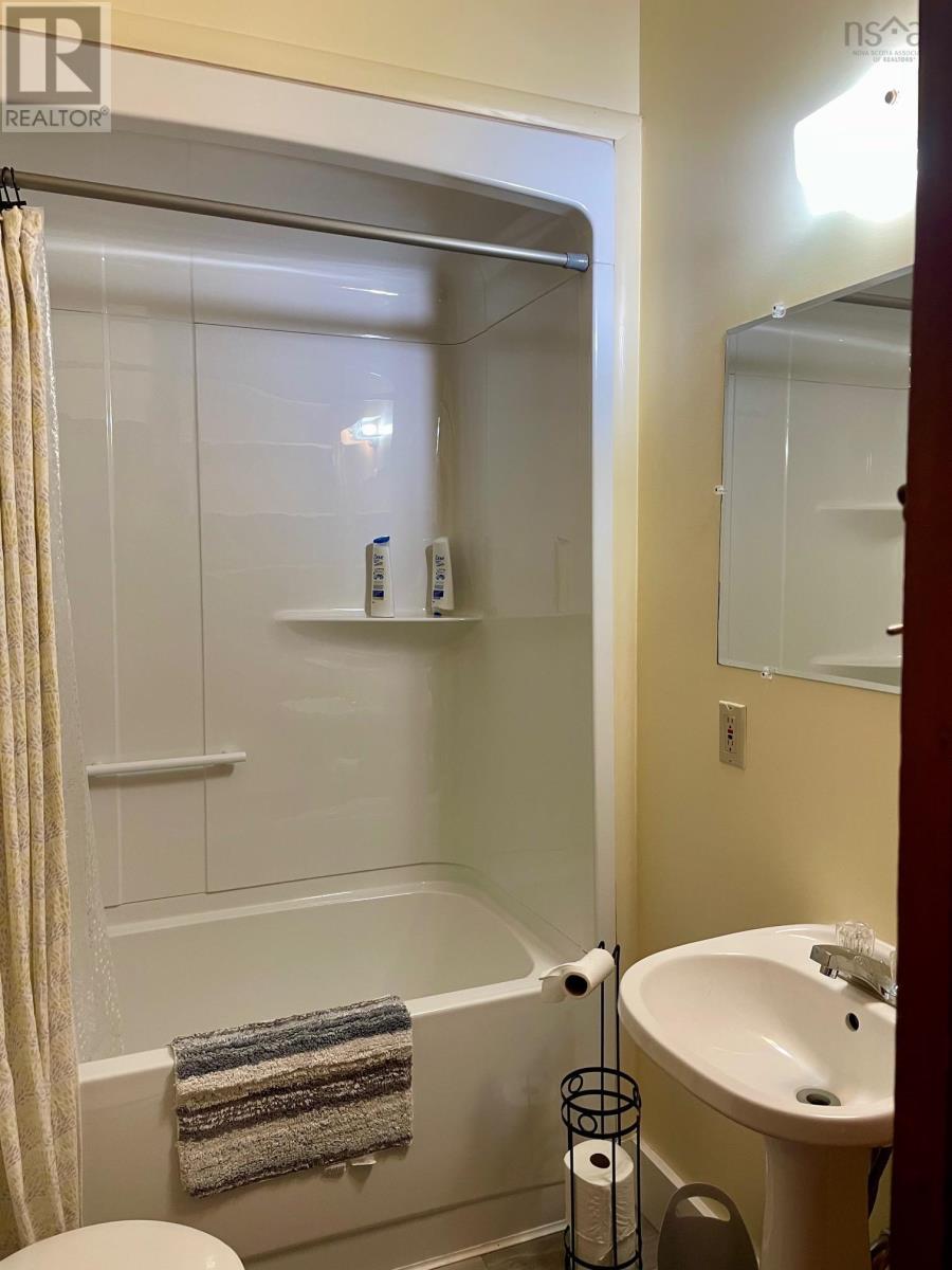 158 Lincoln Street, Lunenburg, Nova Scotia  B0J 2C0 - Photo 25 - 202502202