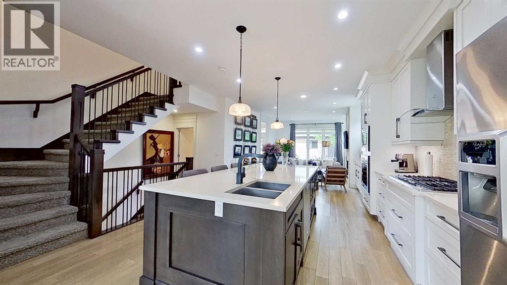 Property at 1020 19 Avenue NW image 4