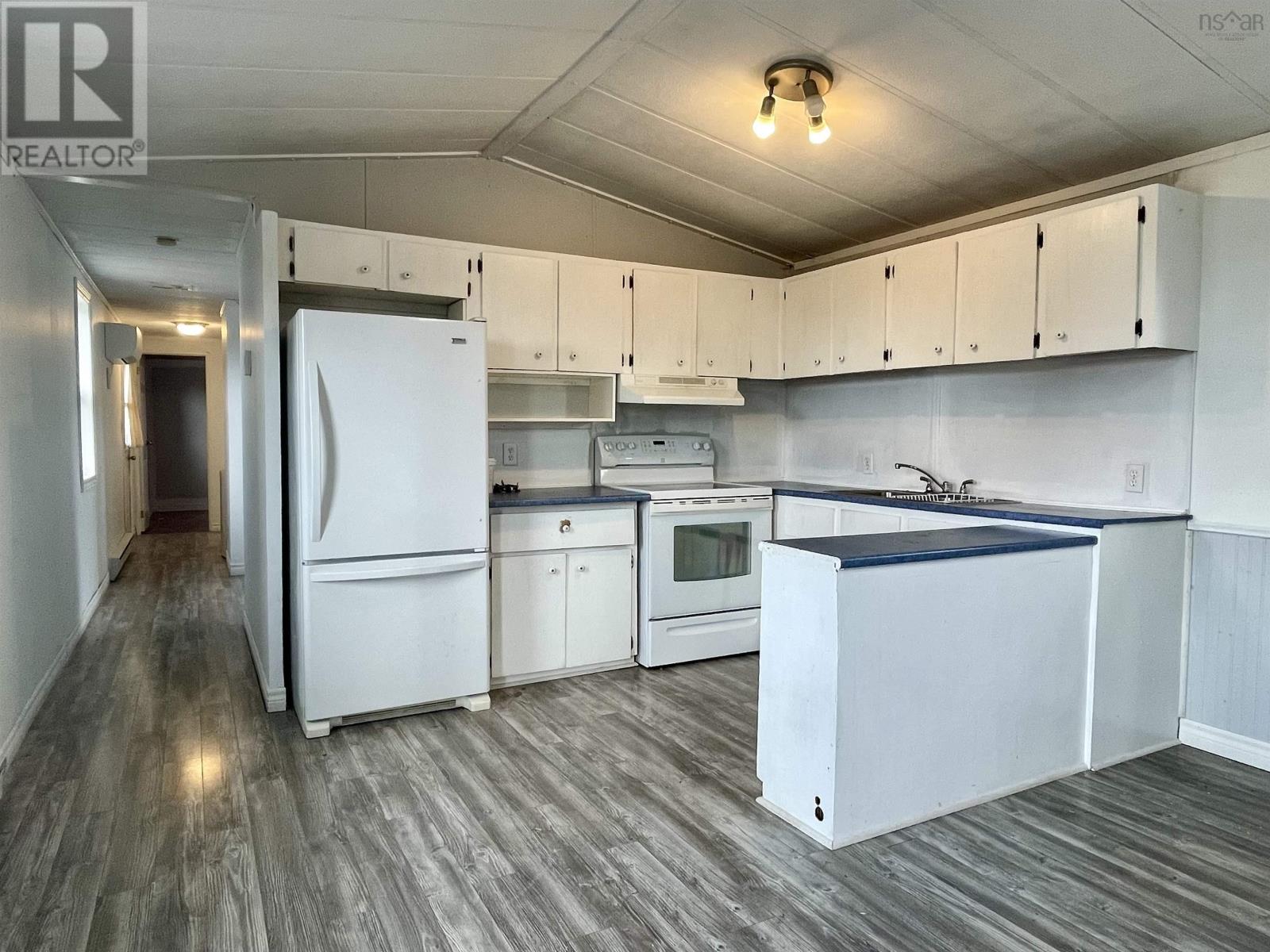 44 Chapel Street, Springhill, Nova Scotia  B0M 1X0 - Photo 14 - 202520637