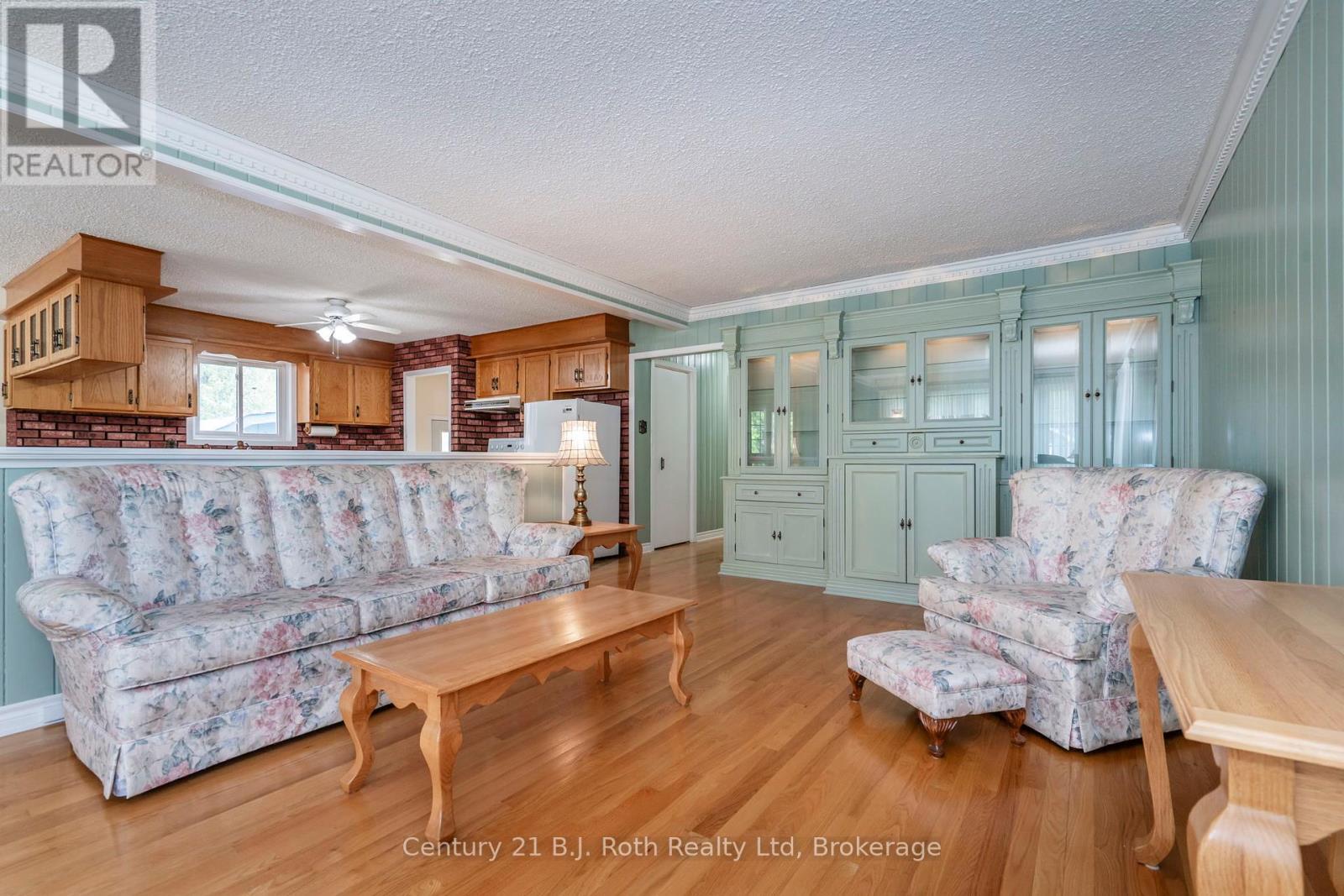 56 Fox Street, Penetanguishene, Ontario  L9M 1B5 - Photo 20 - S12195764