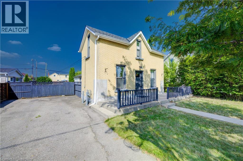 Property at 17 PORTLAND Street image 5