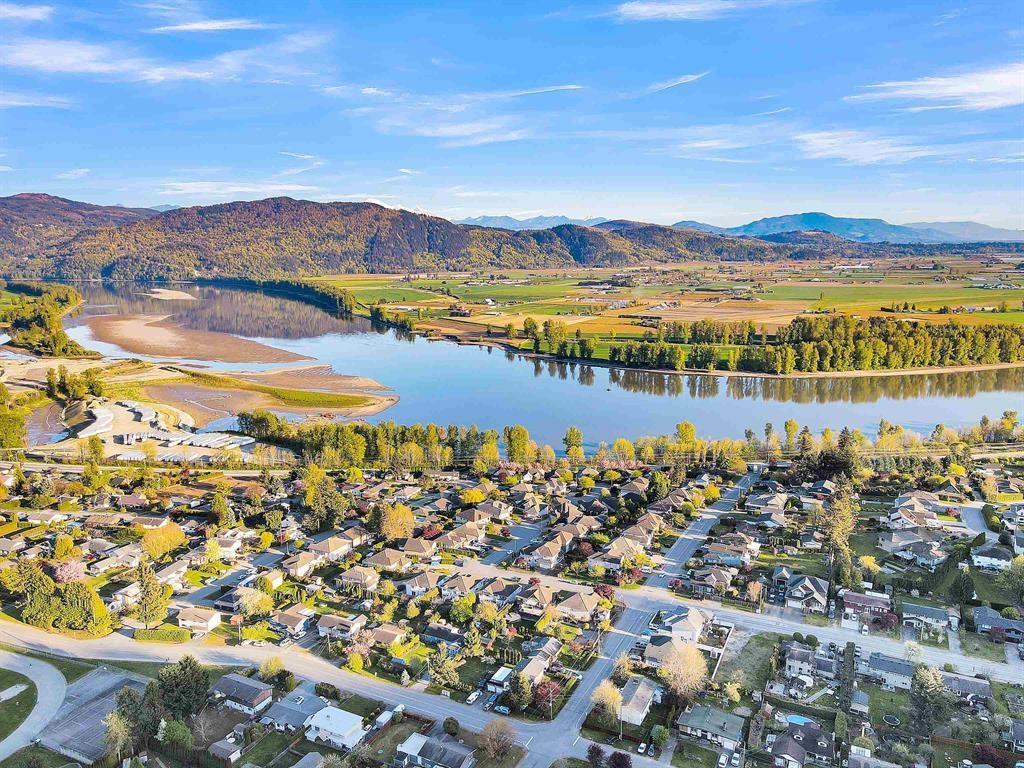 8254 Manson Street, Mission, British Columbia  V2V 6P9 - Photo 5 - R3005517