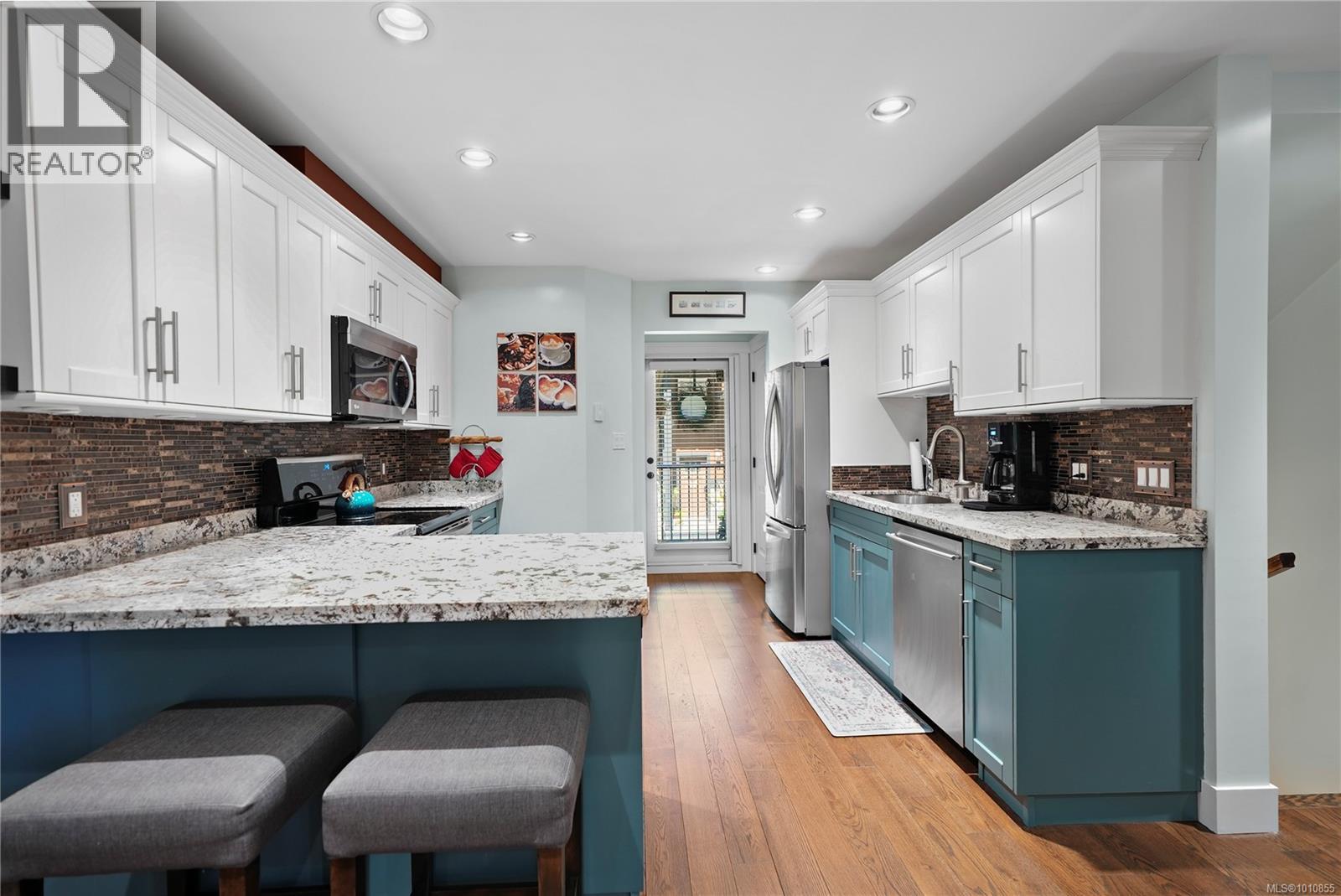 Property at 107 990 Rattanwood Pl image 3