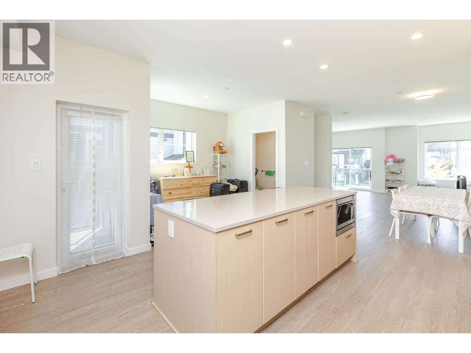 50 19451 Sutton Avenue, Pitt Meadows, British Columbia  V3Y 0G6 - Photo 5 - R3037080