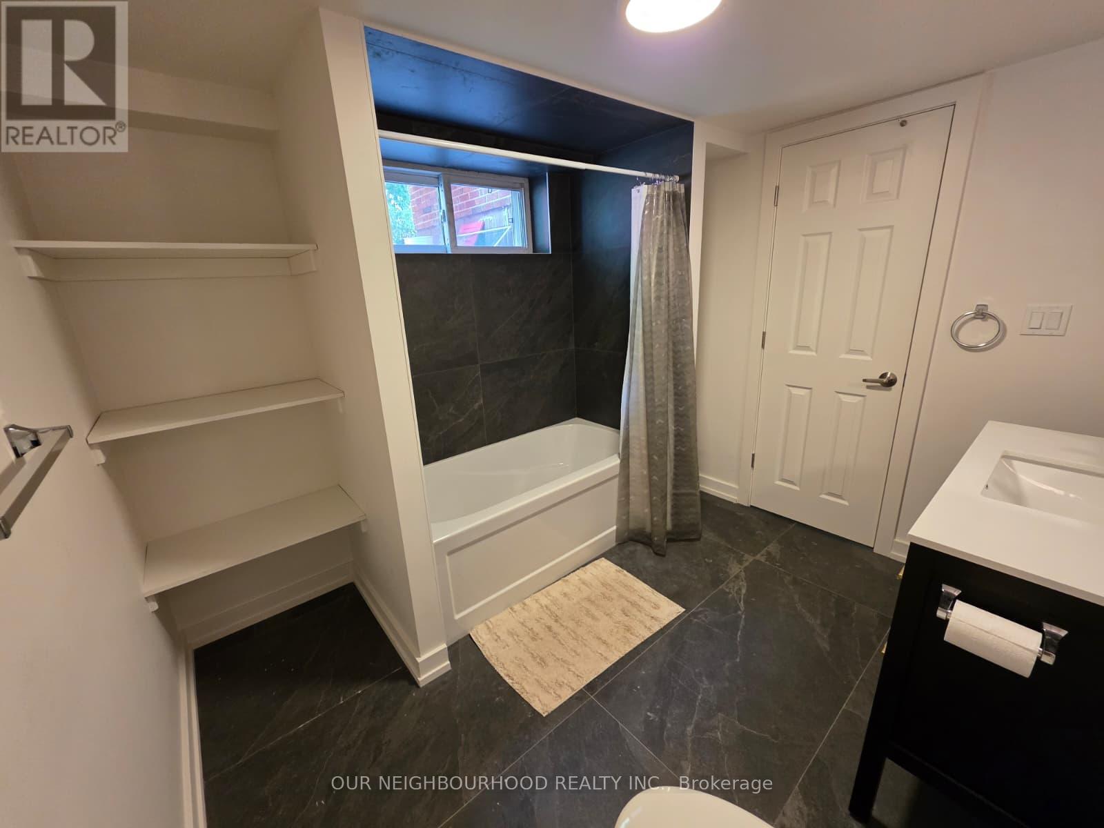 Lower - 32 Marchington Circle, Toronto, Ontario M1R 3M4 - Photo 11 - E12344986