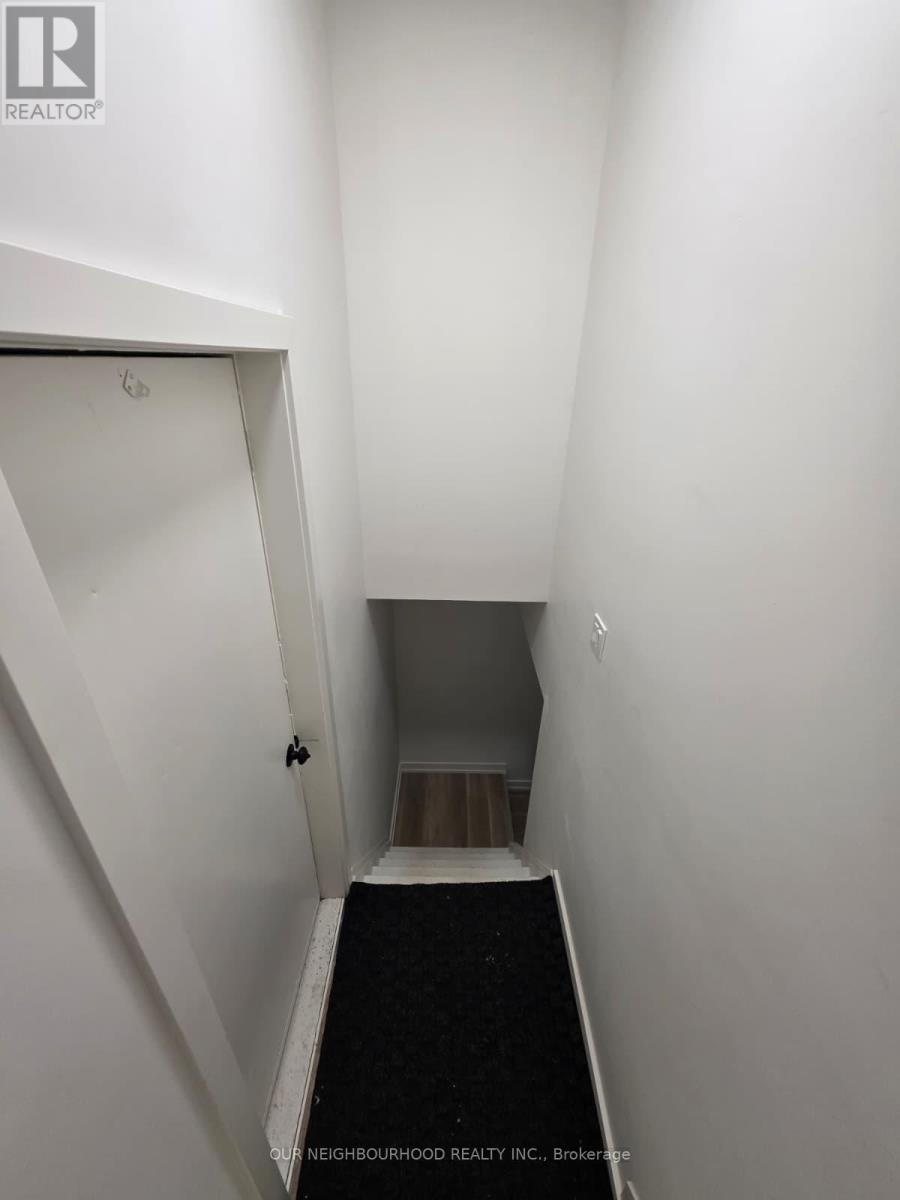 Lower - 32 Marchington Circle, Toronto, Ontario M1R 3M4 - Photo 2 - E12344986