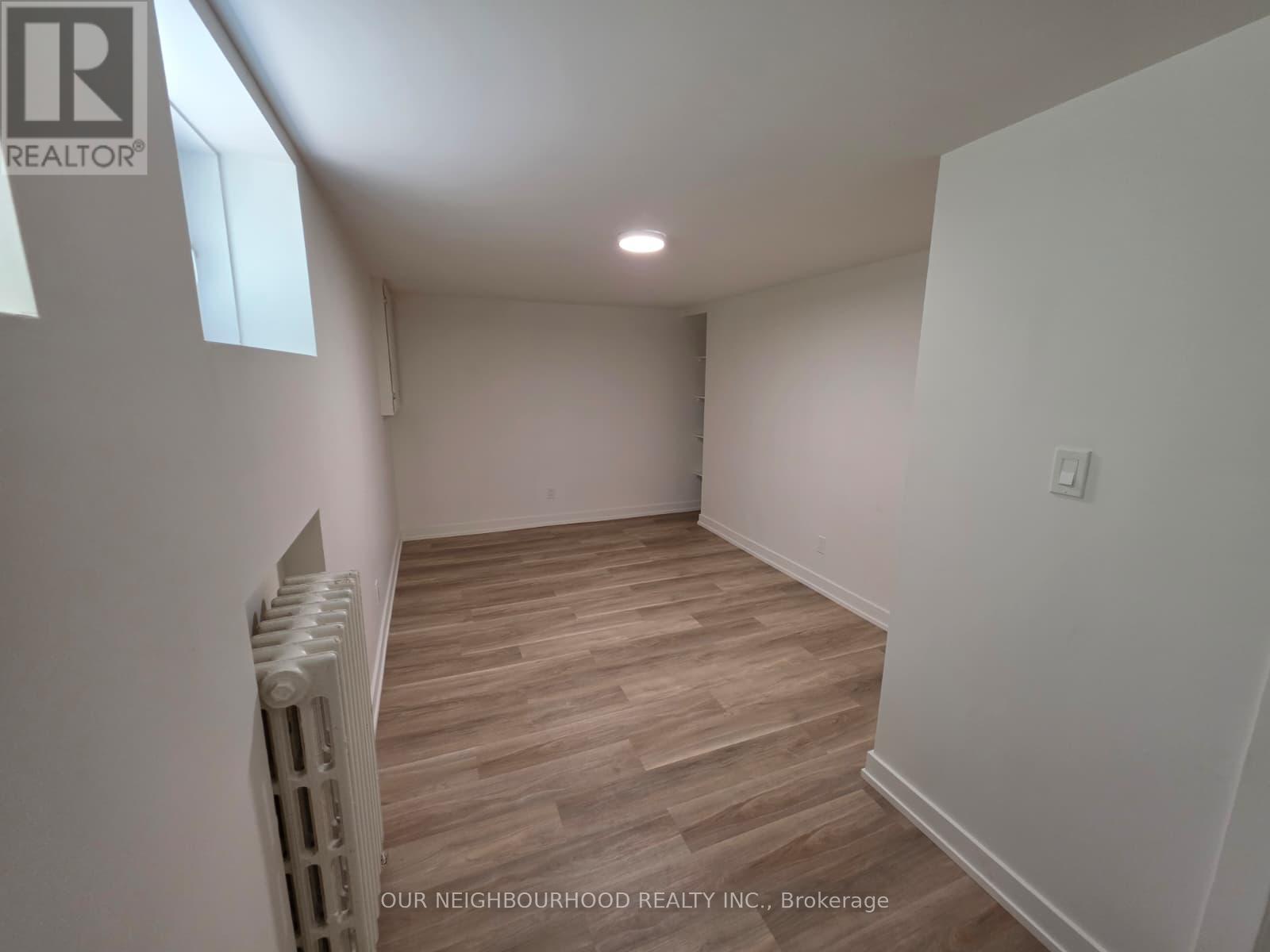 Lower - 32 Marchington Circle, Toronto, Ontario M1R 3M4 - Photo 4 - E12344986