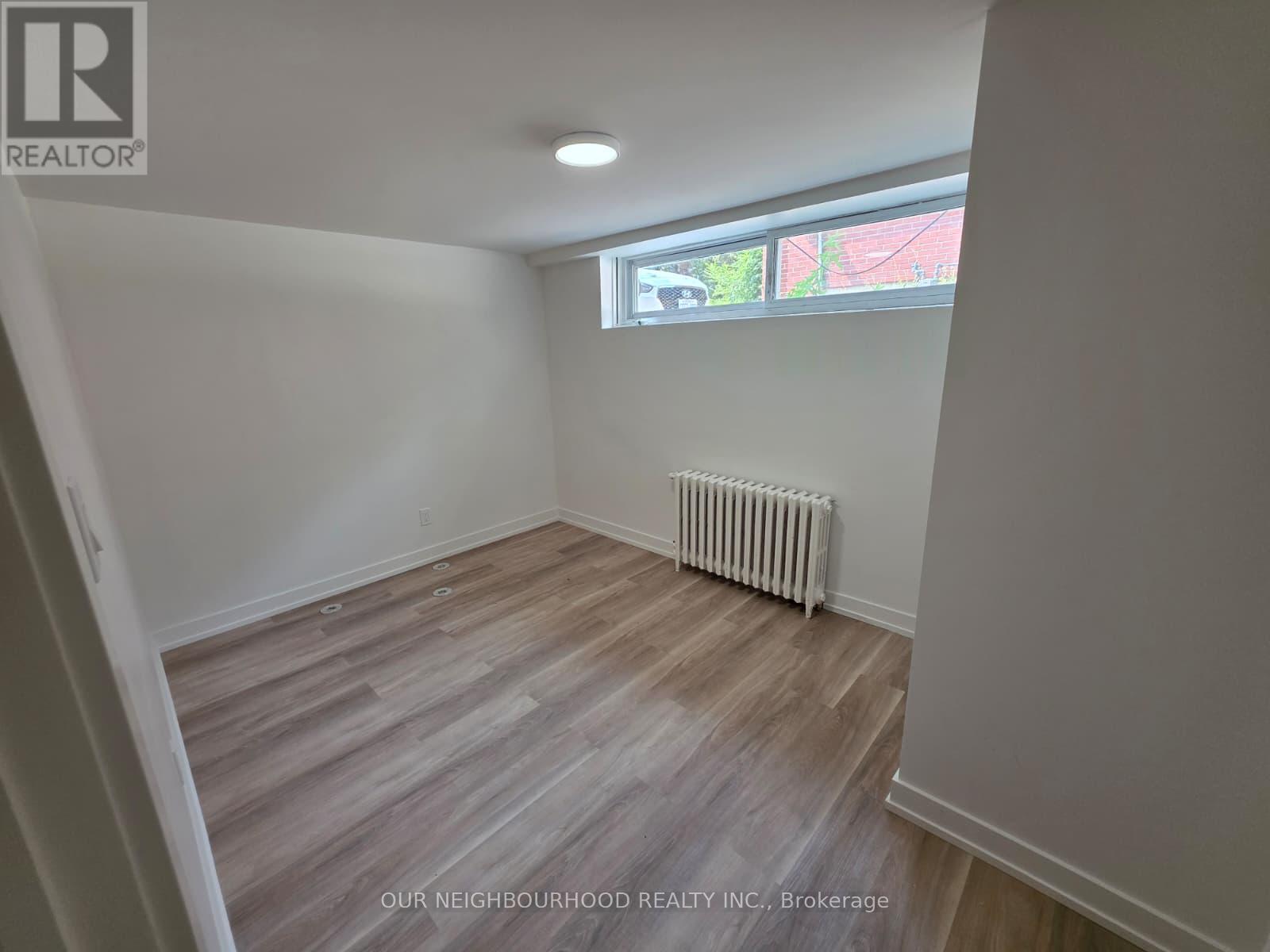 Lower - 32 Marchington Circle, Toronto, Ontario M1R 3M4 - Photo 7 - E12344986