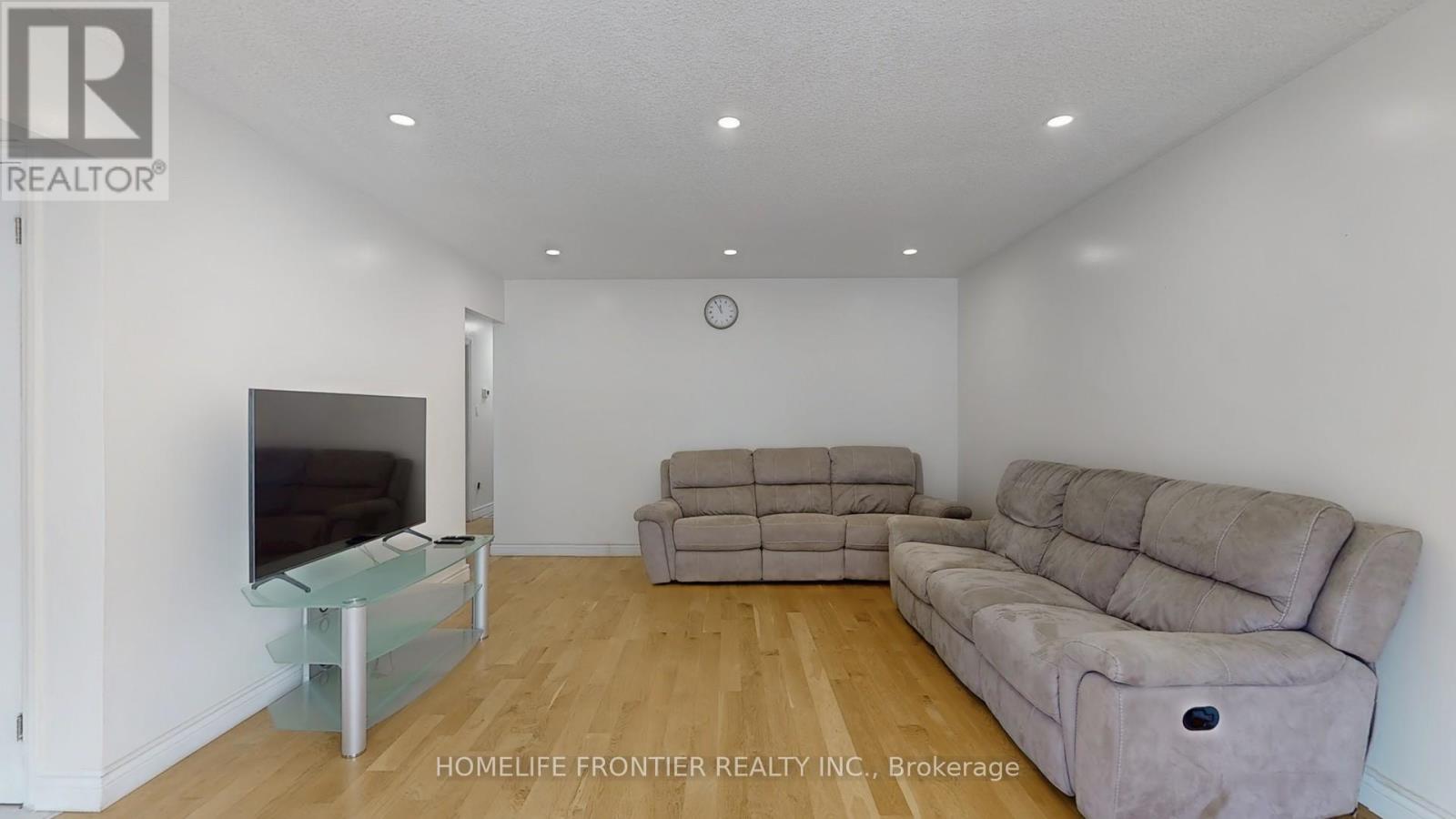 20 Emperor Street, Ajax (South East), Ontario  L1S 1M7 - Photo 10 - E12345087