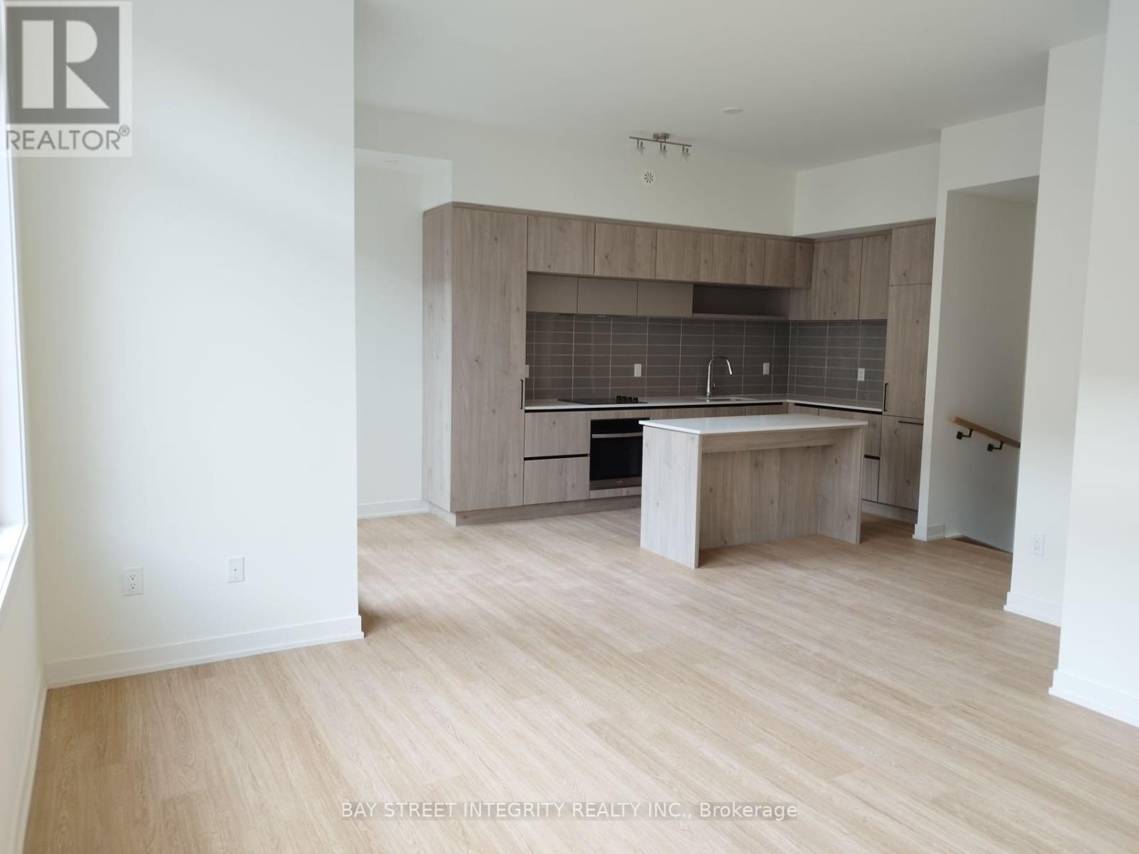 1108 - 12 David Eyer Road, Richmond Hill, Ontario  L4S 0N4 - Photo 12 - N12344980