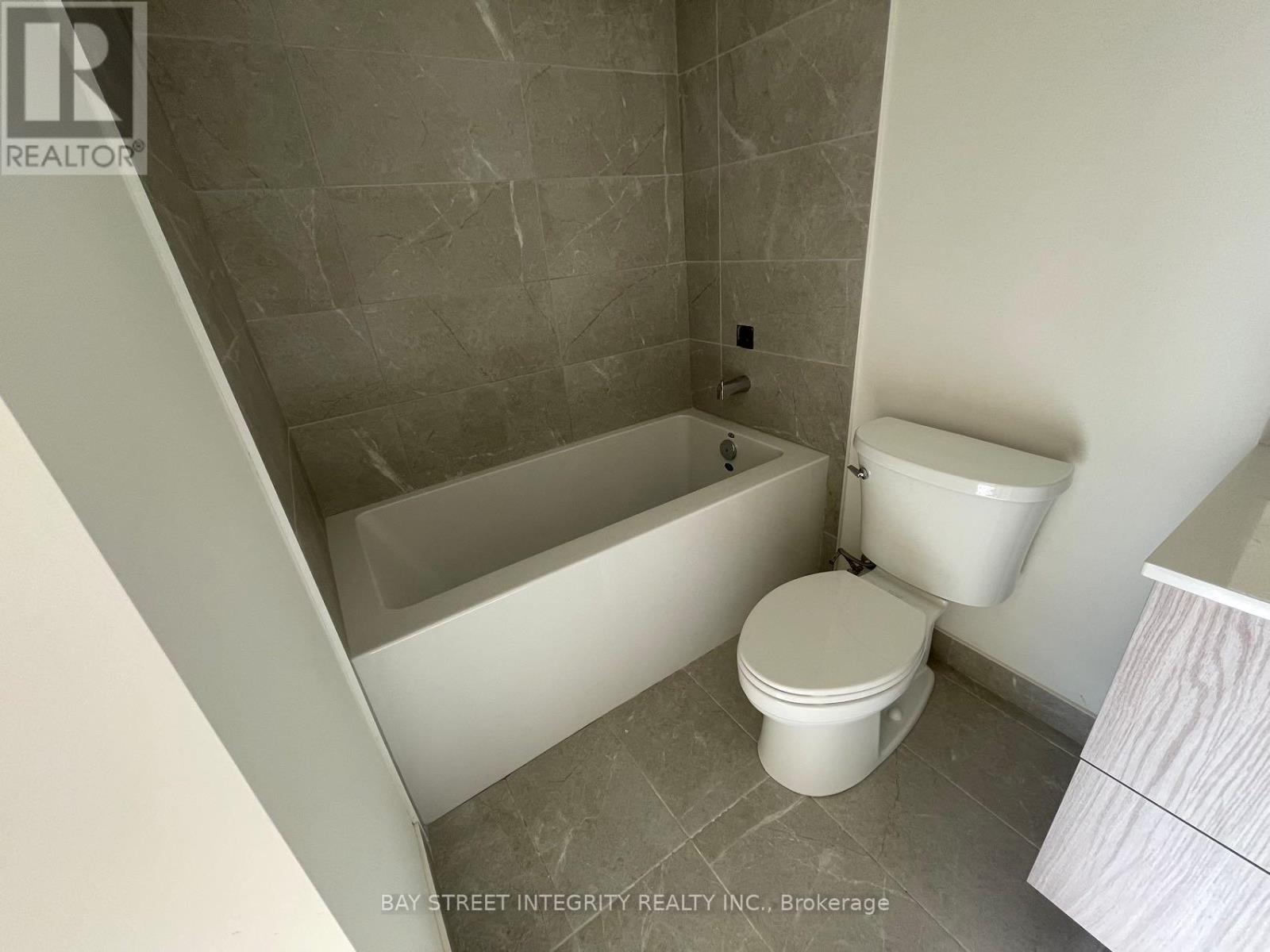 1108 - 12 David Eyer Road, Richmond Hill, Ontario  L4S 0N4 - Photo 5 - N12344980