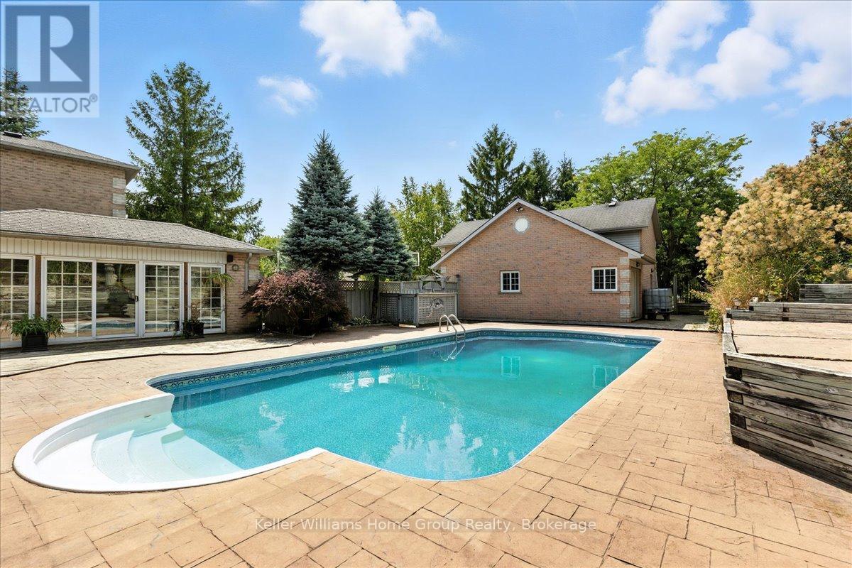 212 Inglis Street, North Dumfries, Ontario  N0B 1E0 - Photo 30 - X12344360