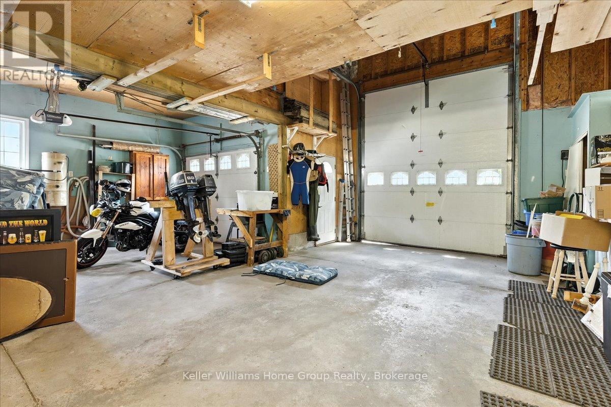 212 Inglis Street, North Dumfries, Ontario  N0B 1E0 - Photo 38 - X12344360